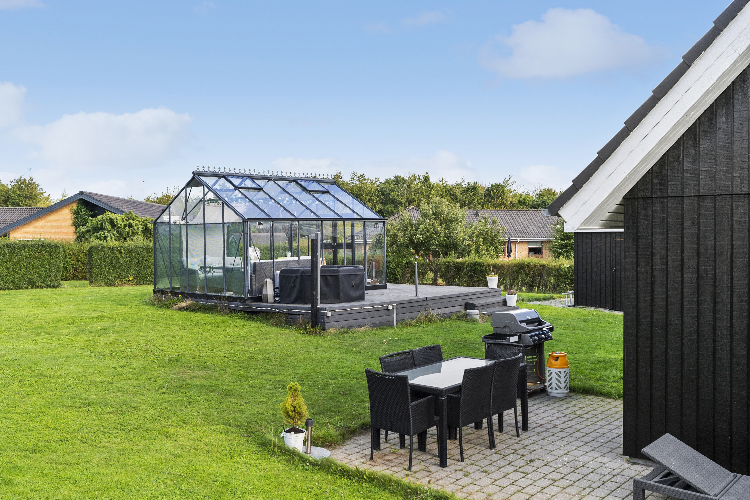 Fremhævet ejendommen billede i fuldskærmstilstand. Billede af Rosenvænget 41, Klakring, 7130 Juelsminde