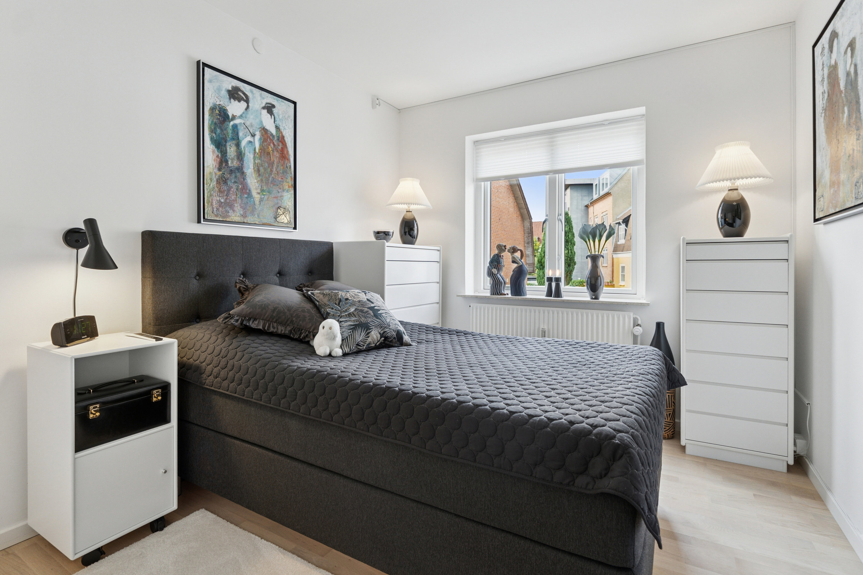 Fremhævet soveværelse billede i fuldskærmstilstand. Billede af Holbergsgade 1E, 8600 Silkeborg