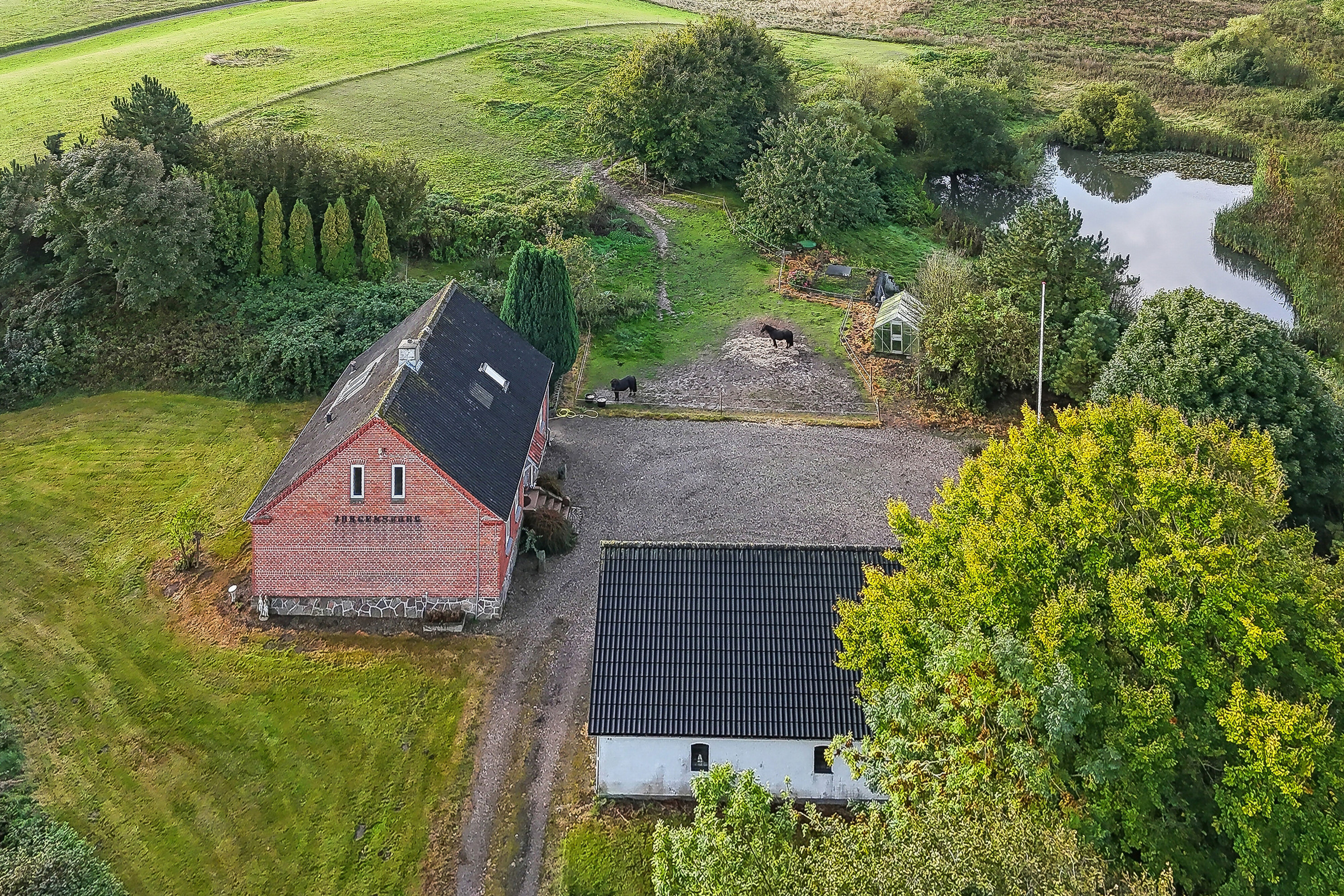 Fremhævet luftfoto billede i fuldskærmstilstand. Billede af Pavegyden 24, 5771 Stenstrup