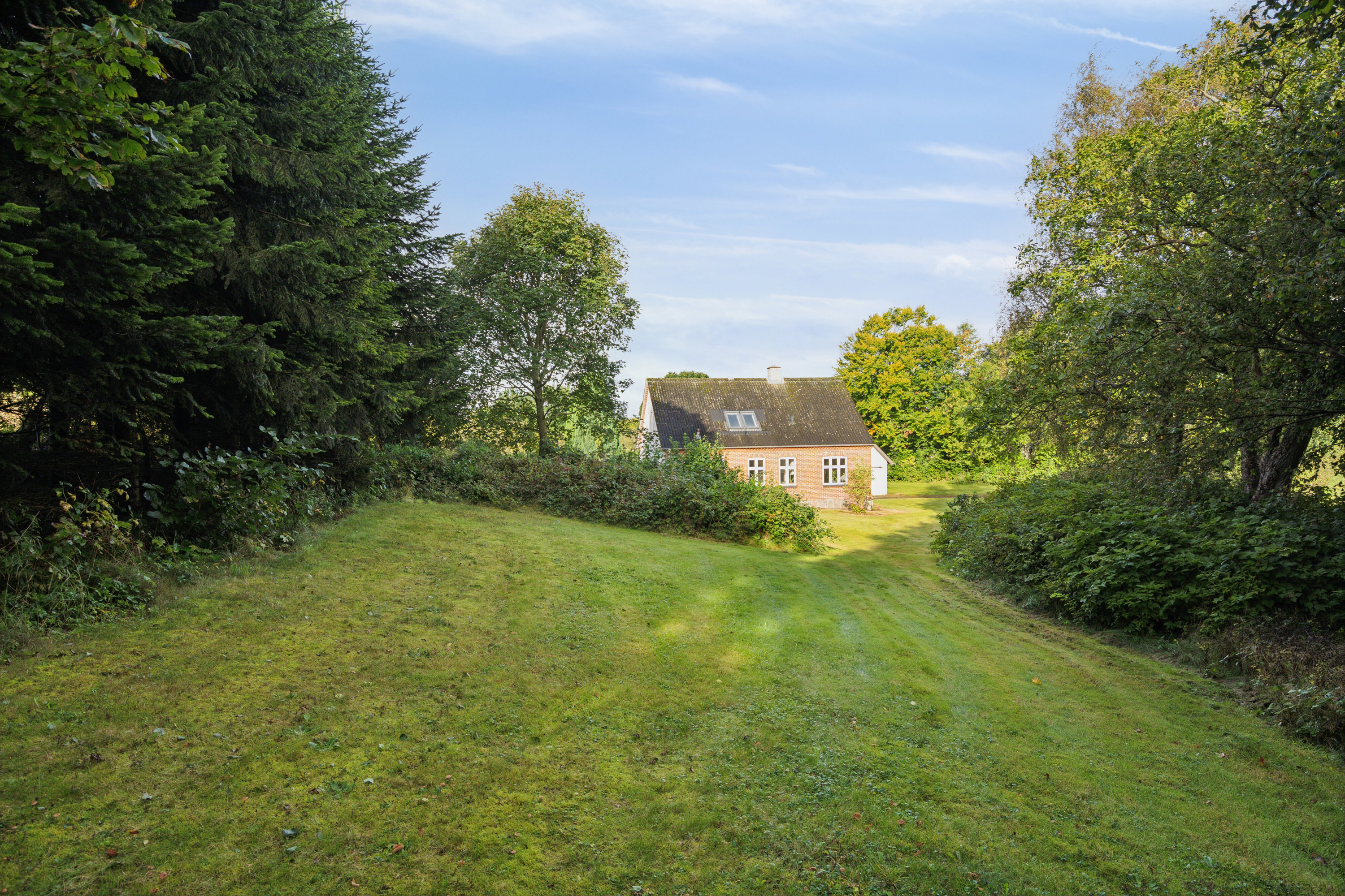 Fremhævet udendørs billede i fuldskærmstilstand. Billede af Pavegyden 24, 5771 Stenstrup