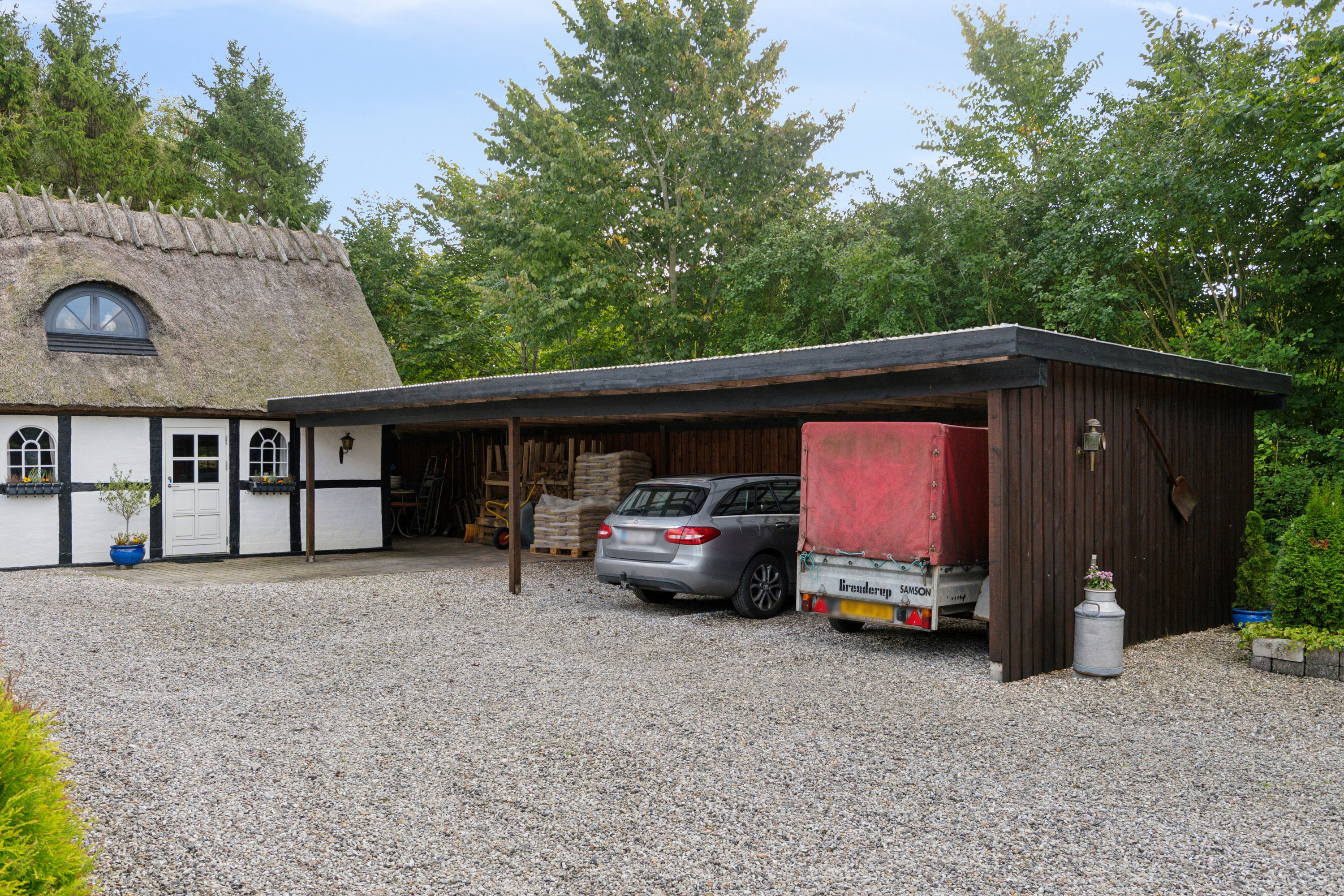 Fremhævet carport billede i fuldskærmstilstand. Billede af Møllehusvej 17, Smerup, 4653 Karise