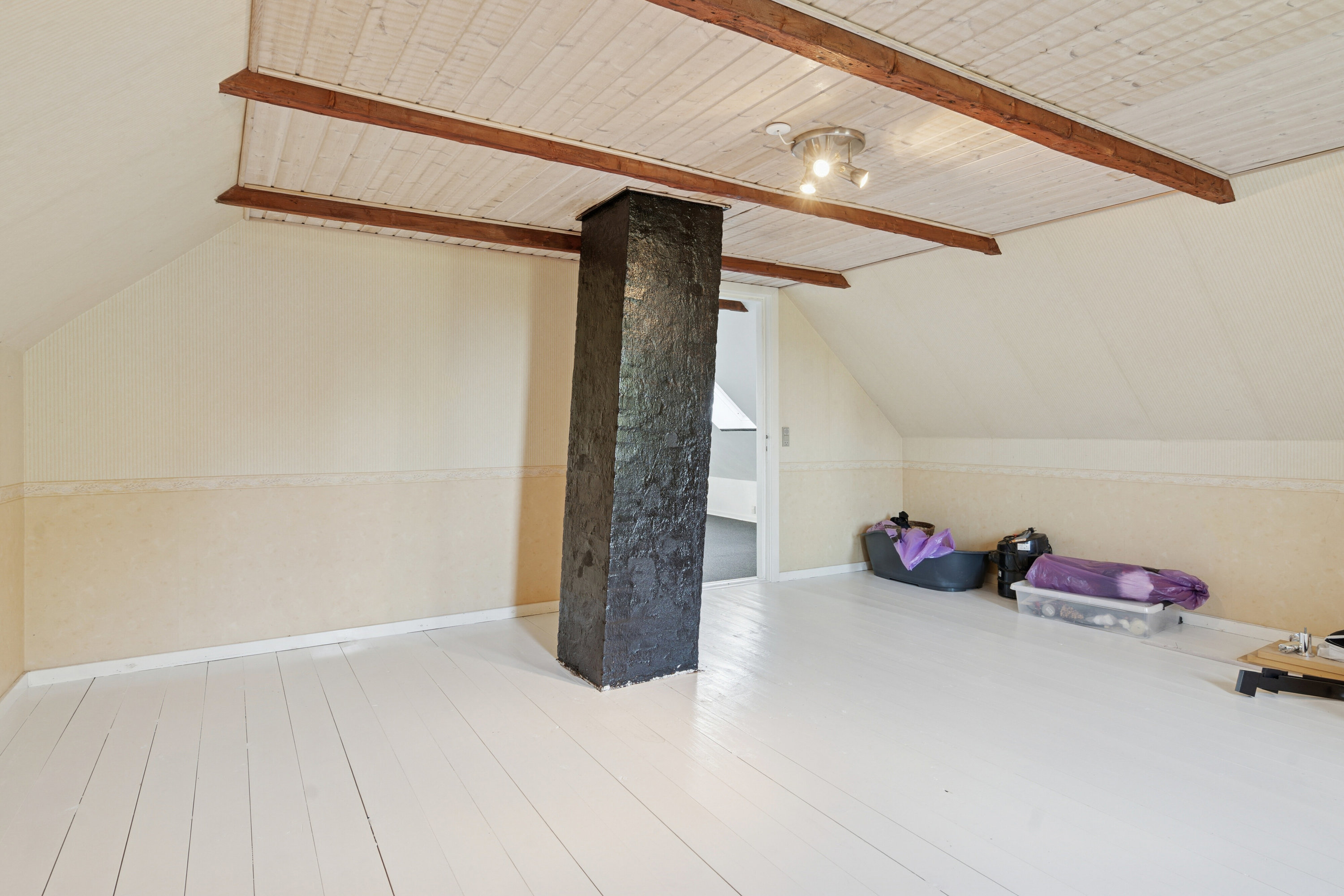 Fremhævet indendørs billede i fuldskærmstilstand. Billede af Pavegyden 24, 5771 Stenstrup