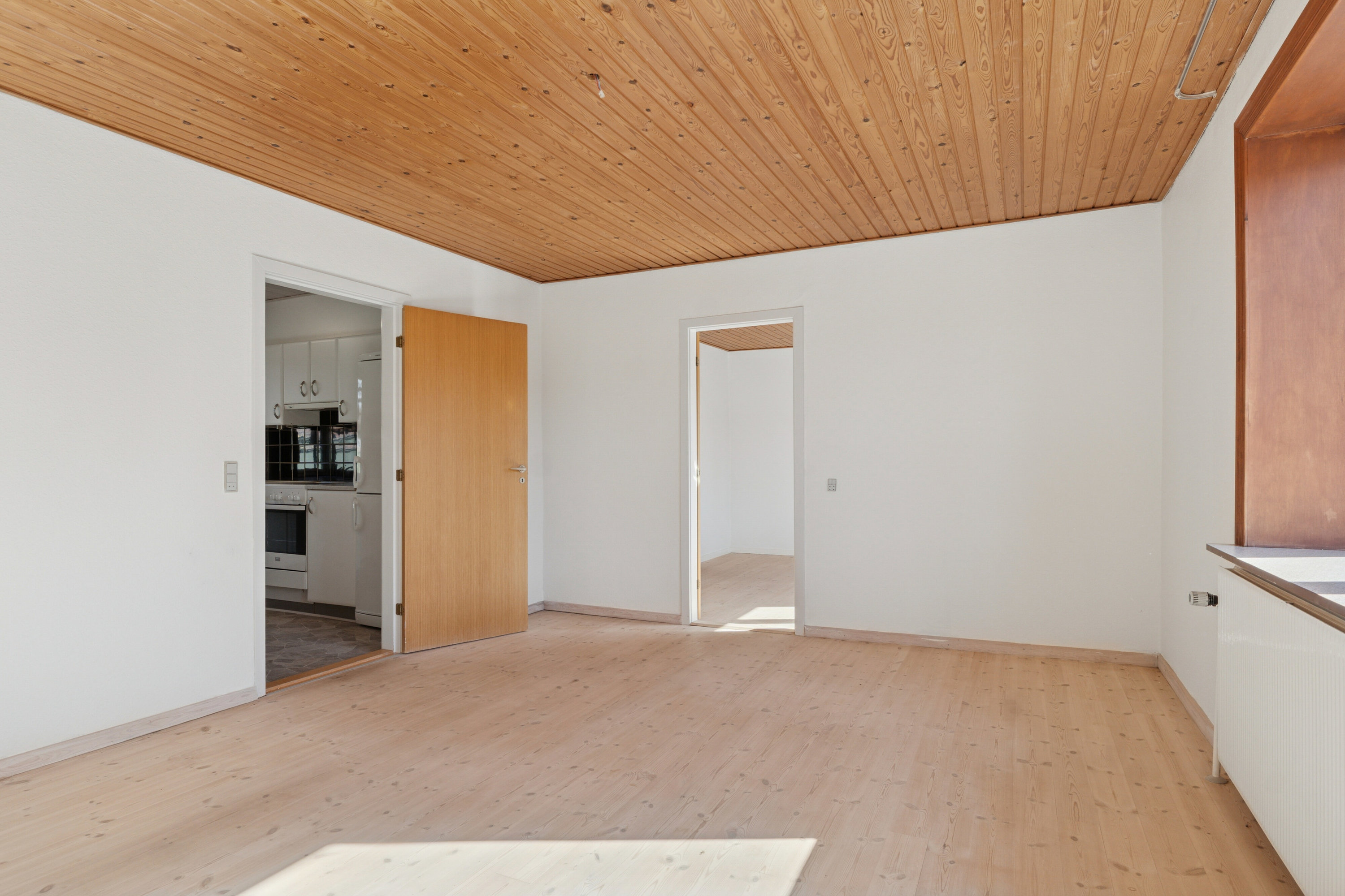 Fremhævet stue billede i fuldskærmstilstand. Billede af Mosbjergvej 1, st.., 9881 Bindslev