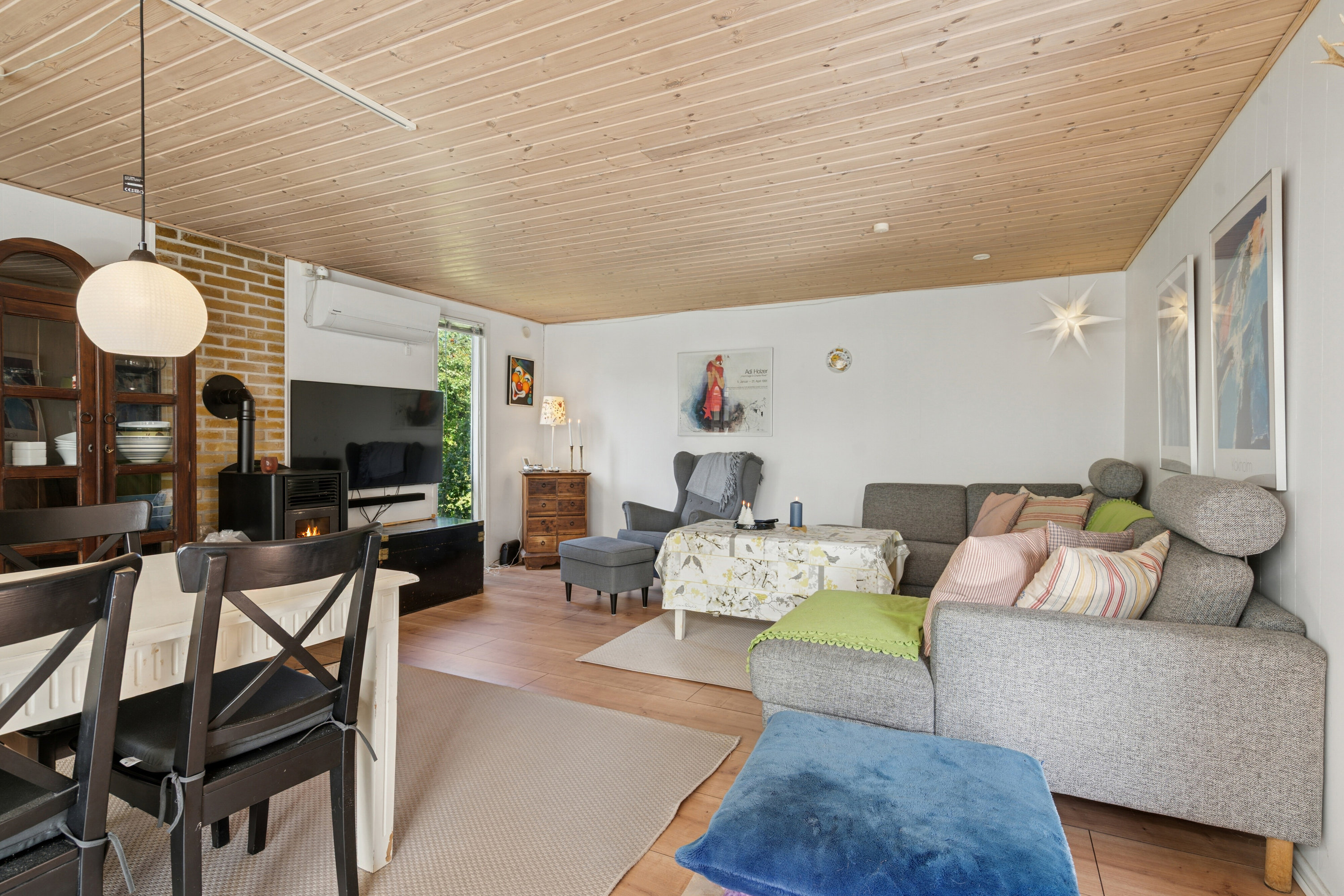 Fremhævet stue billede i fuldskærmstilstand. Billede af Bellisvej 1, Stoense Udflytter, 5953 Tranekær