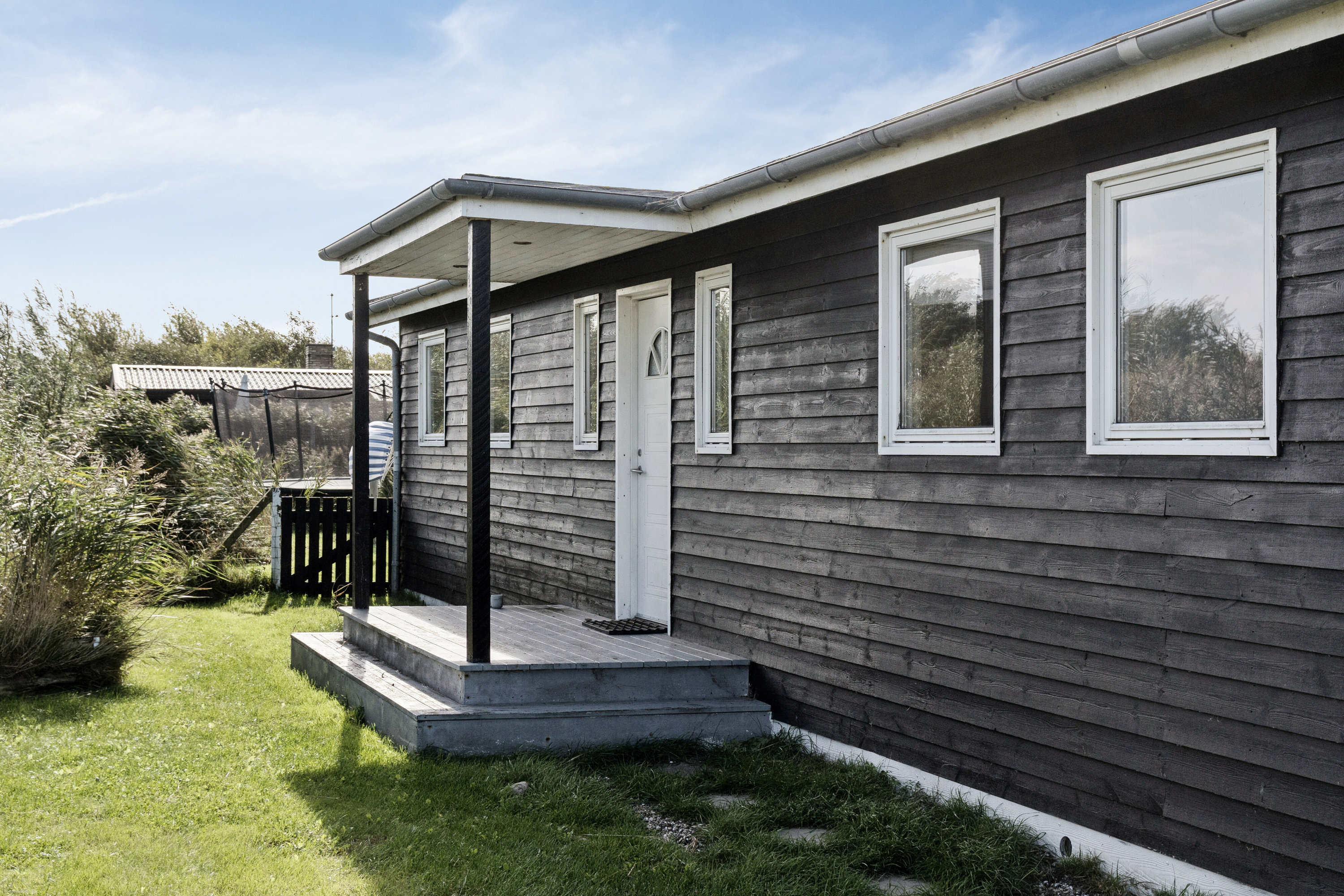 Fremhævet set fra haven billede i fuldskærmstilstand. Billede af Ørnevej 15, Yderby Lyng, 4583 Sjællands Odde