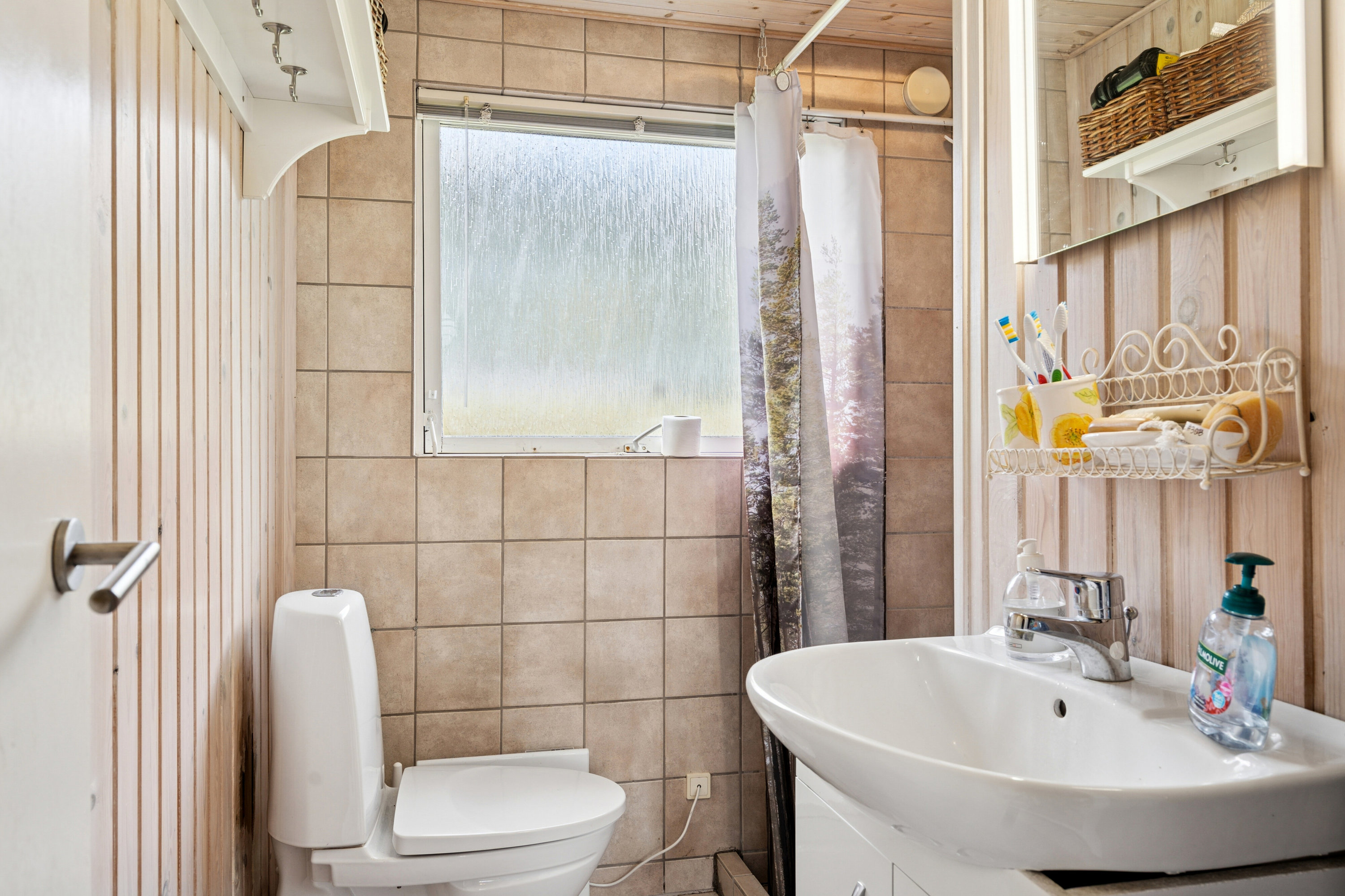 Fremhævet badeværelse billede i fuldskærmstilstand. Billede af Bellisvej 1, Stoense Udflytter, 5953 Tranekær