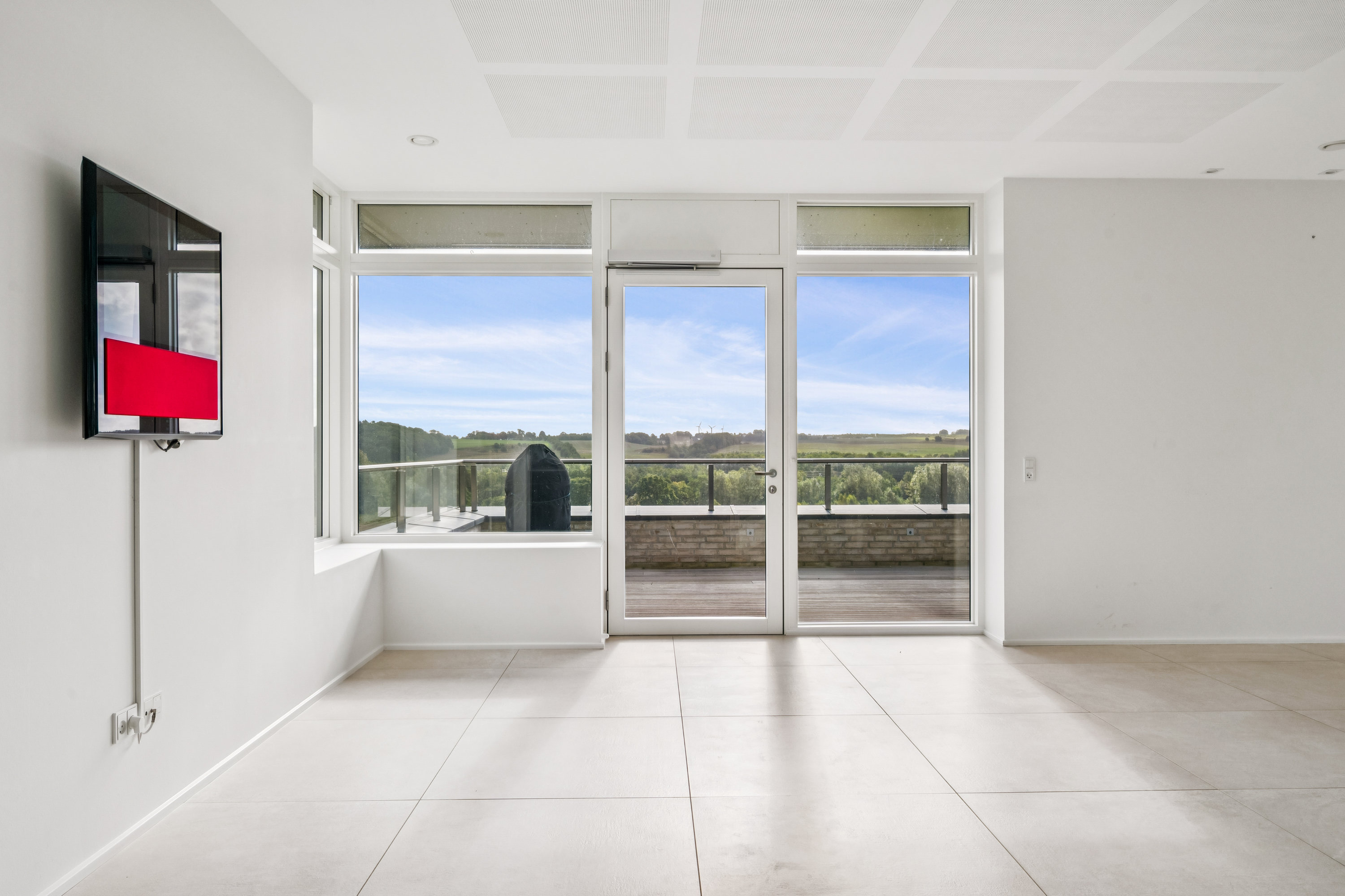 Fremhævet stue billede i fuldskærmstilstand. Billede af Holmebakken 48, 8382 Hinnerup