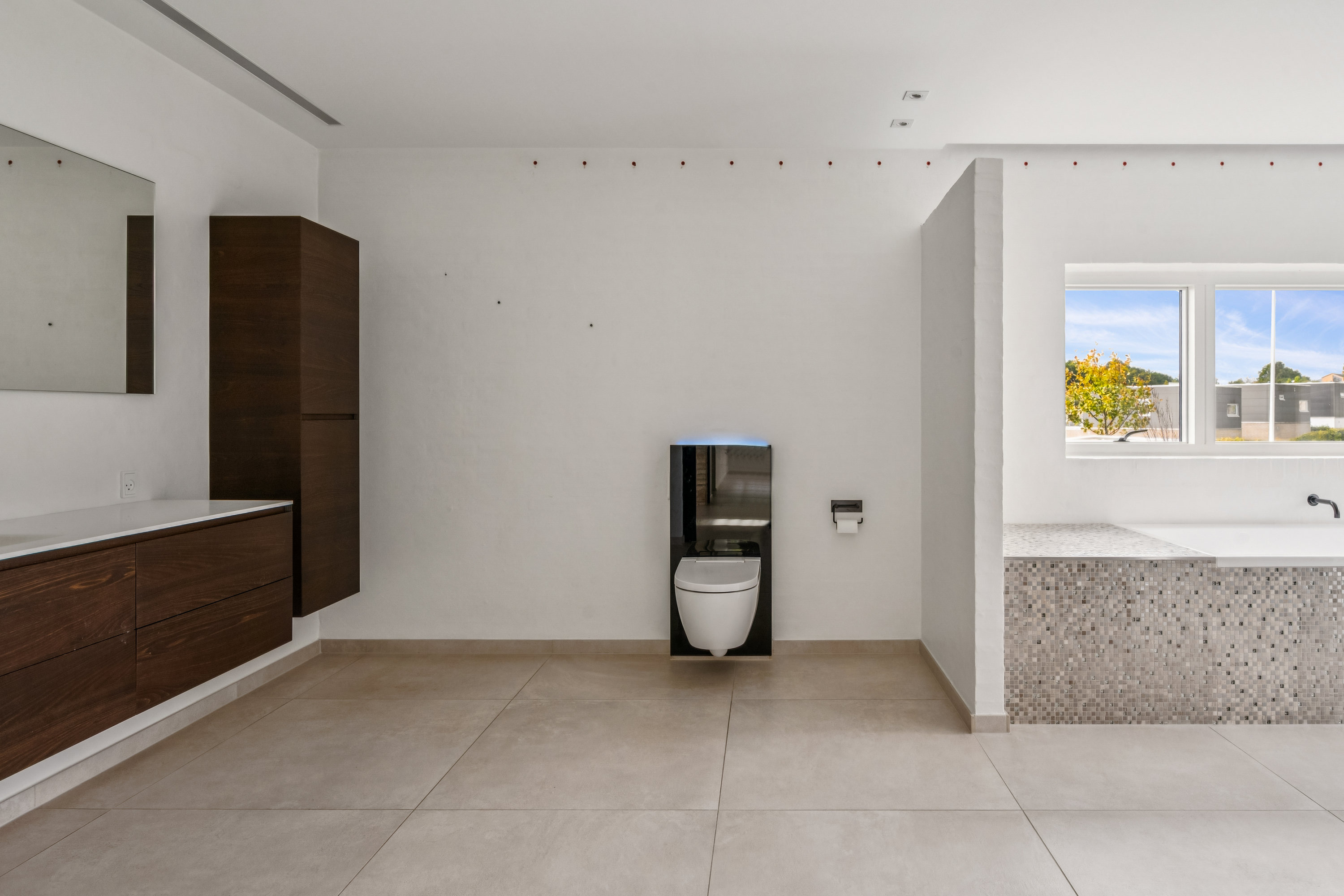 Fremhævet stue billede i fuldskærmstilstand. Billede af Holmebakken 48, 8382 Hinnerup