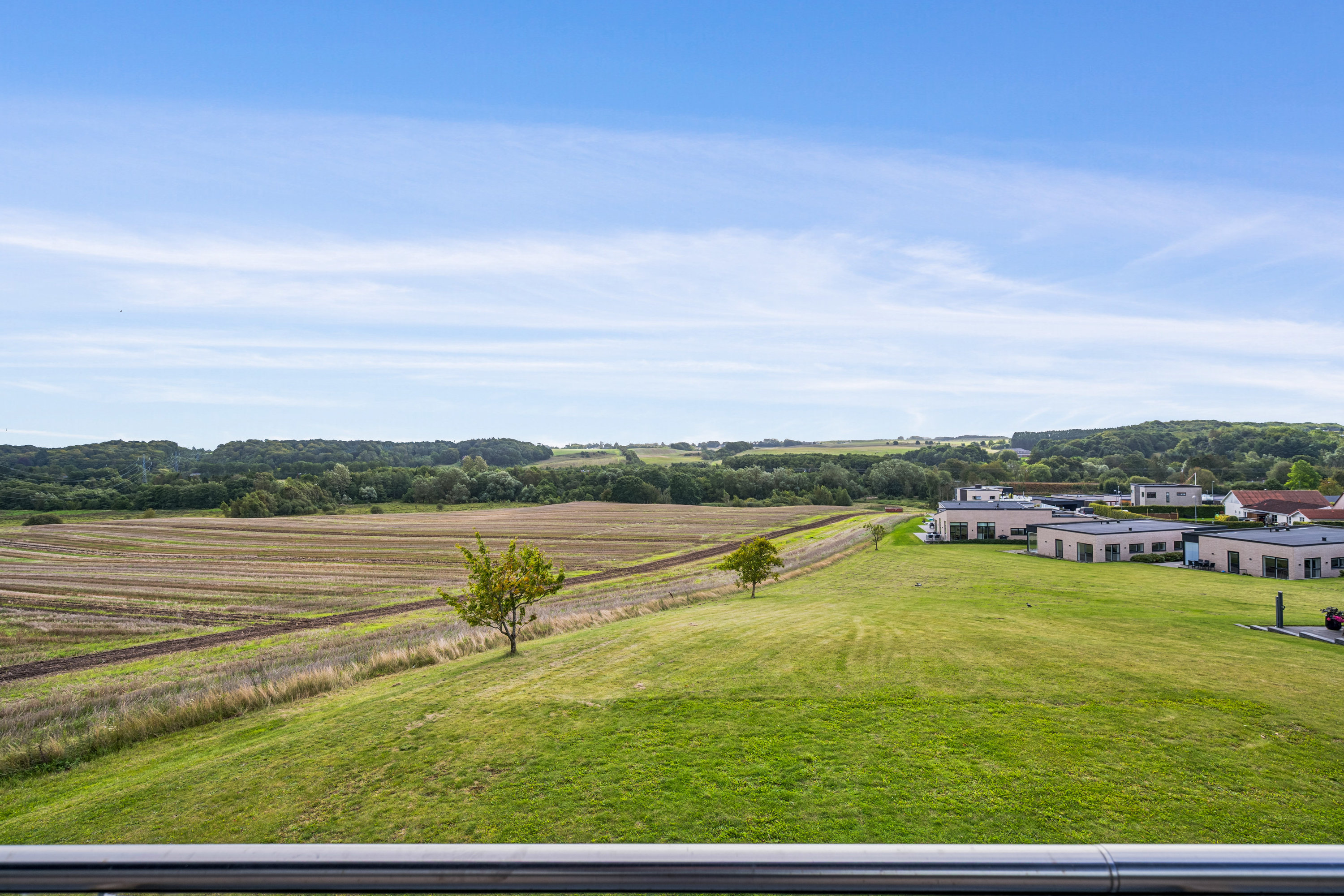 Fremhævet ejendom 1 billede i fuldskærmstilstand. Billede af Holmebakken 48, 8382 Hinnerup