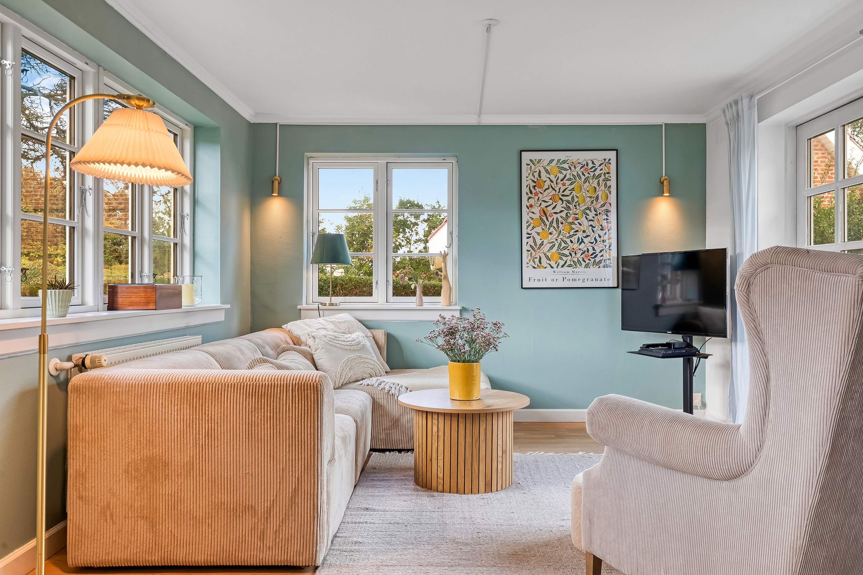 Fremhævet stue billede i fuldskærmstilstand. Billede af Nellerupgårds Alle 3, 3250 Gilleleje