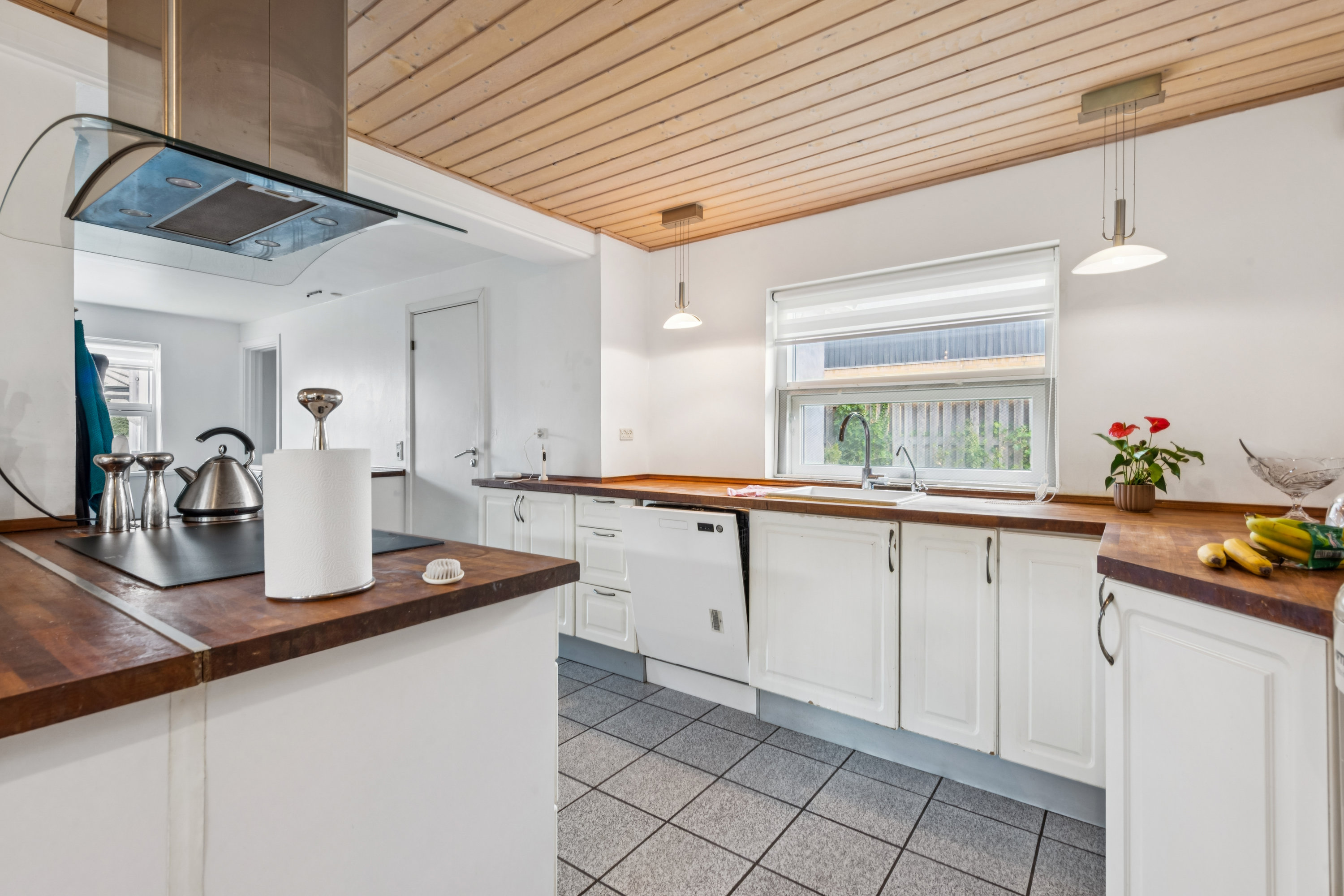 Fremhævet køkken billede i fuldskærmstilstand. Billede af Brøndby Allé 14B, 2660 Brøndby Strand