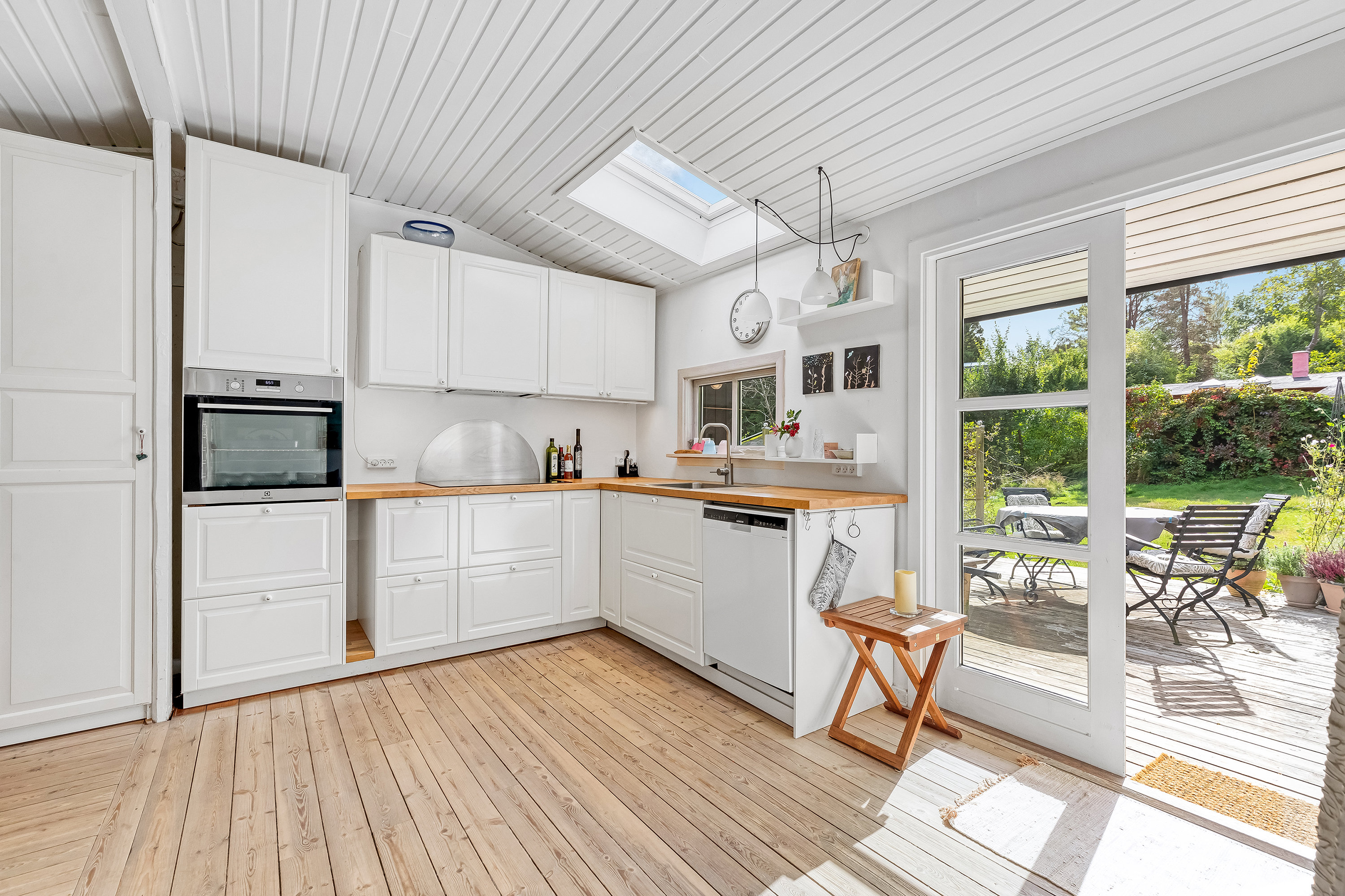 Fremhævet køkken alrum billede i fuldskærmstilstand. Billede af Åkirkesvej 2, 3220 Tisvildeleje