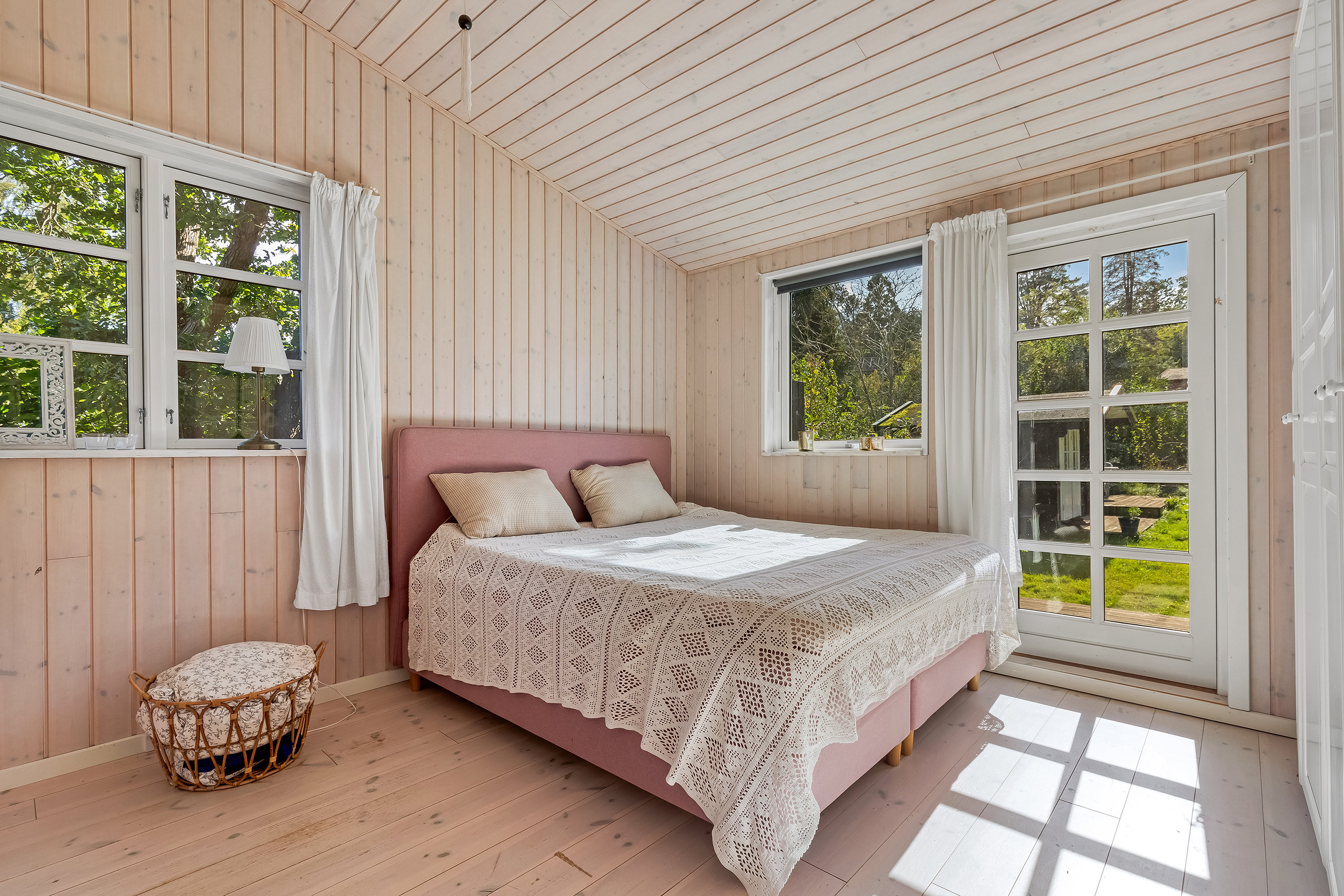 Fremhævet soveværelse billede i fuldskærmstilstand. Billede af Åkirkesvej 2, 3220 Tisvildeleje