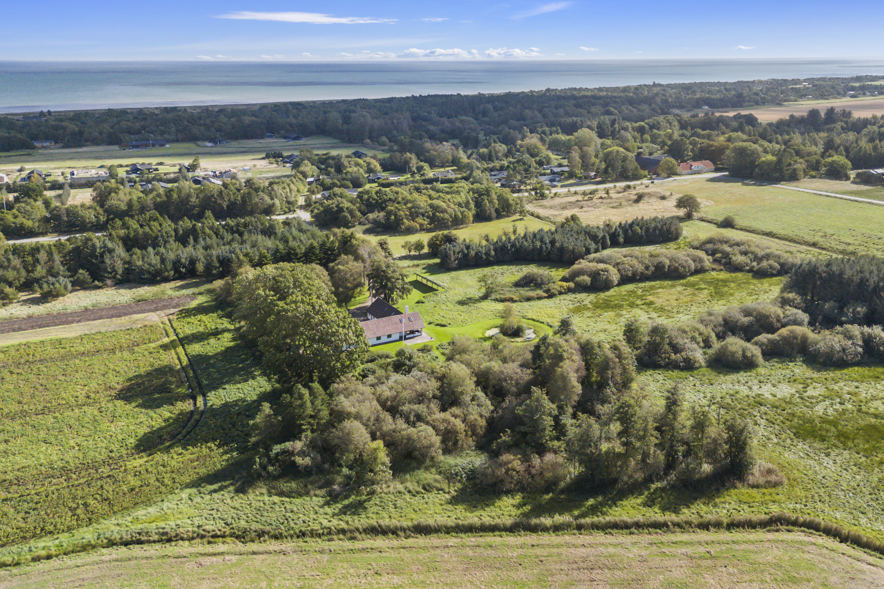 Fremhævet luftfoto billede i fuldskærmstilstand. Billede af Solsbækvej 276, Lyngså, 9300 Sæby