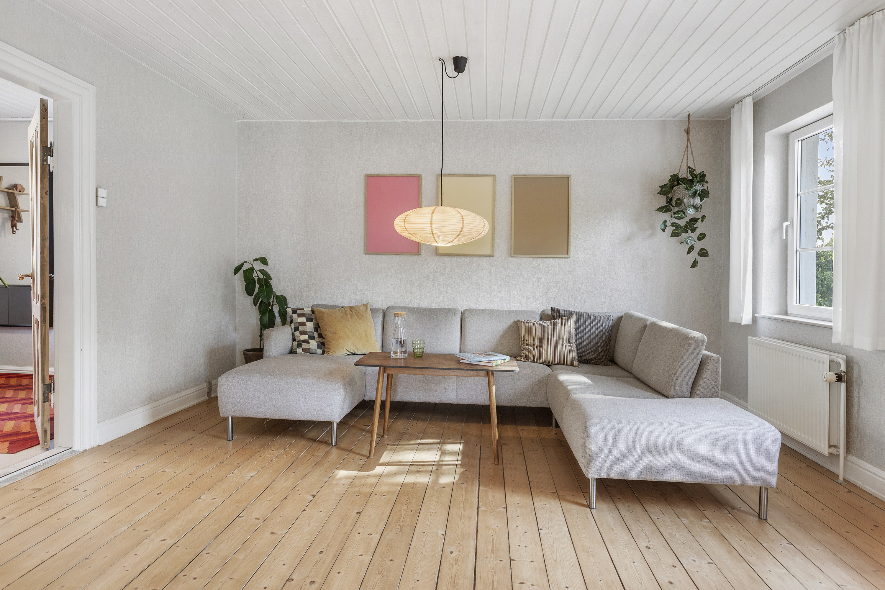 Fremhævet stue billede i fuldskærmstilstand. Billede af Enghavevej 9, 9760 Vrå