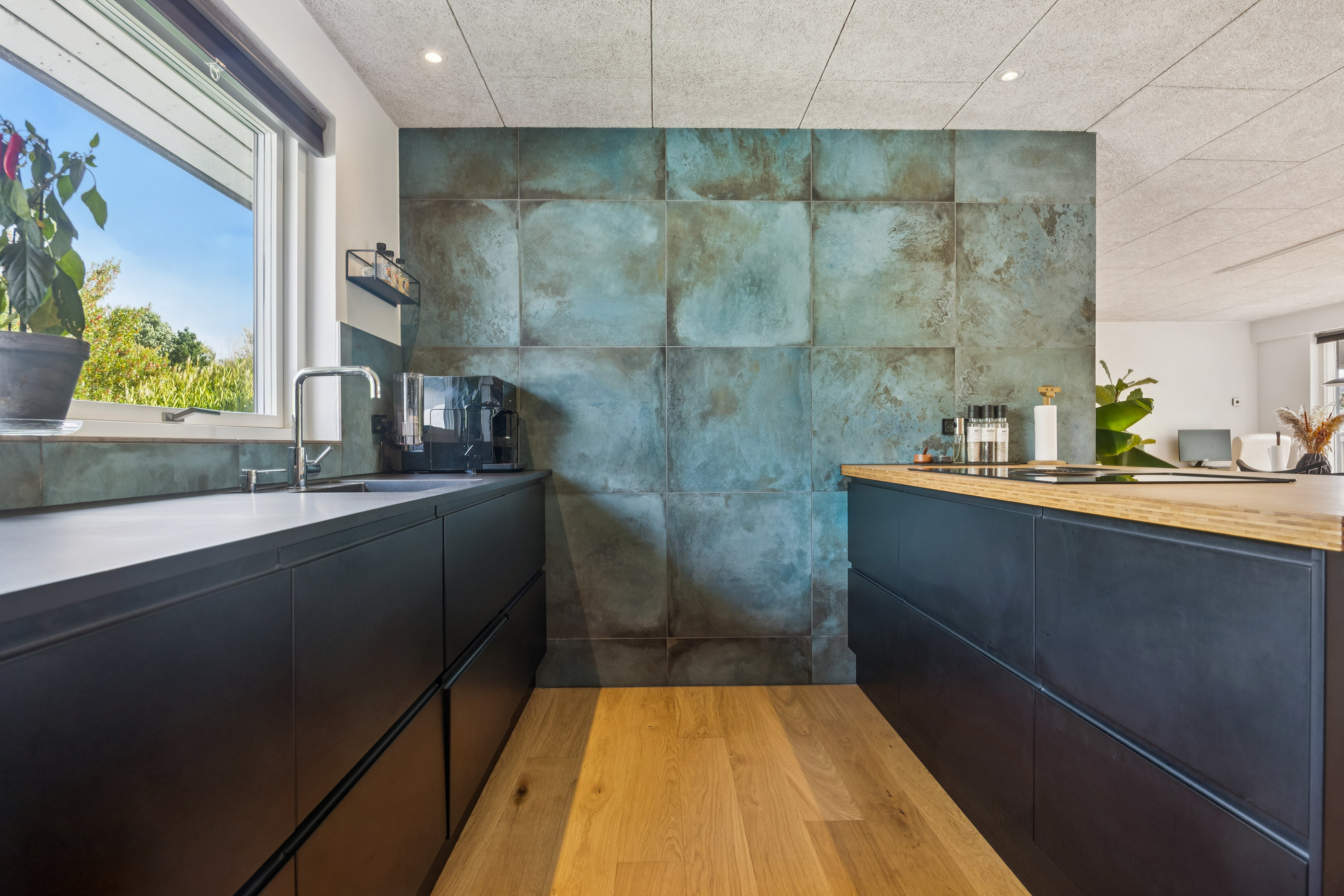 Fremhævet køkken billede i fuldskærmstilstand. Billede af Tovesvej 34, Vejgaard, 9000 Aalborg