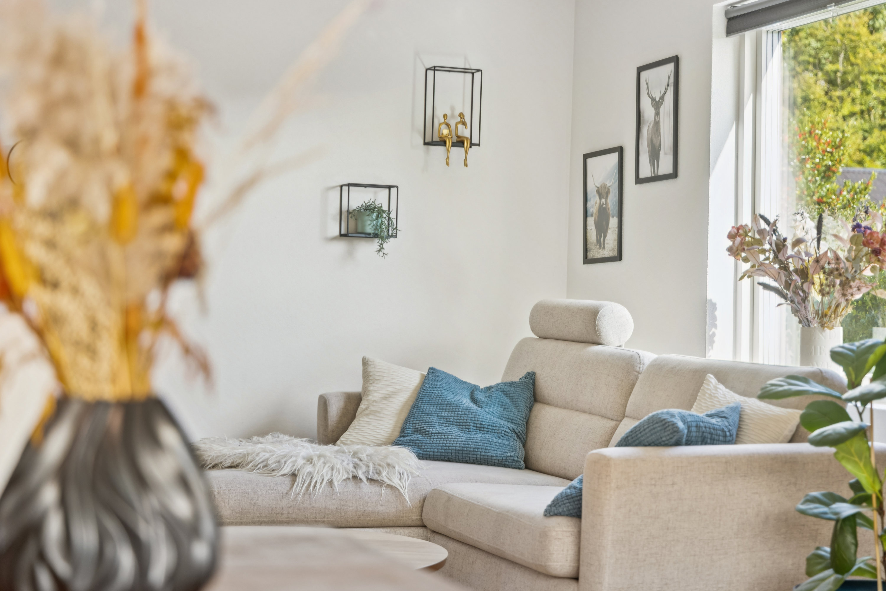 Fremhævet stue billede i fuldskærmstilstand. Billede af Tovesvej 34, Vejgaard, 9000 Aalborg