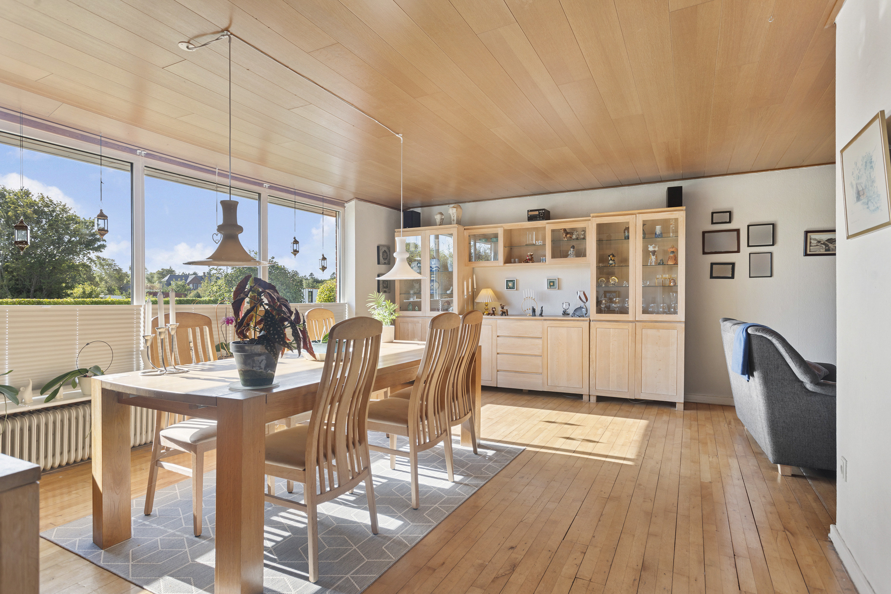 Fremhævet stue billede i fuldskærmstilstand. Billede af Toftevænget 37, 9300 Sæby