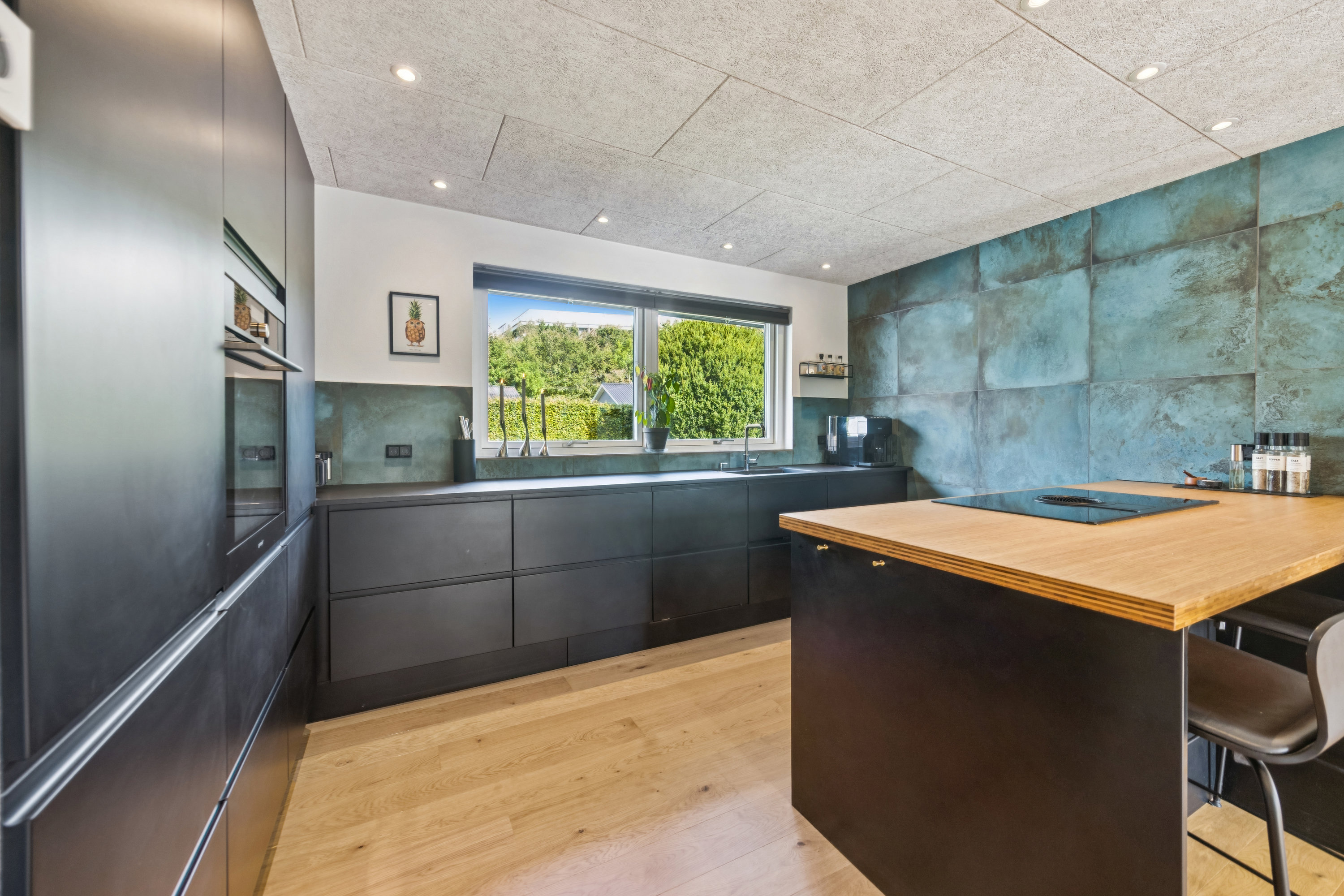 Fremhævet køkken billede i fuldskærmstilstand. Billede af Tovesvej 34, Vejgaard, 9000 Aalborg