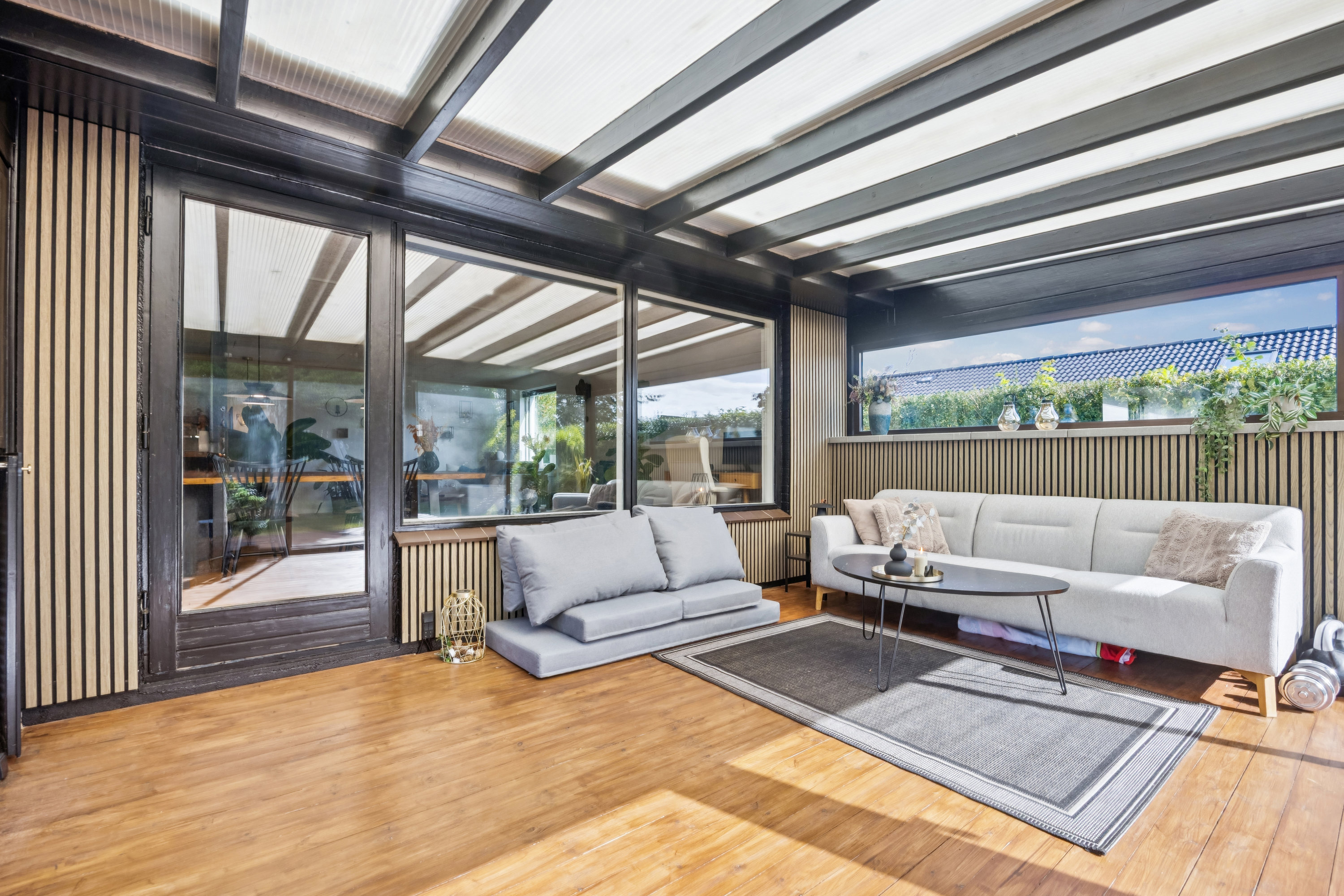 Fremhævet stue billede i fuldskærmstilstand. Billede af Tovesvej 34, Vejgaard, 9000 Aalborg