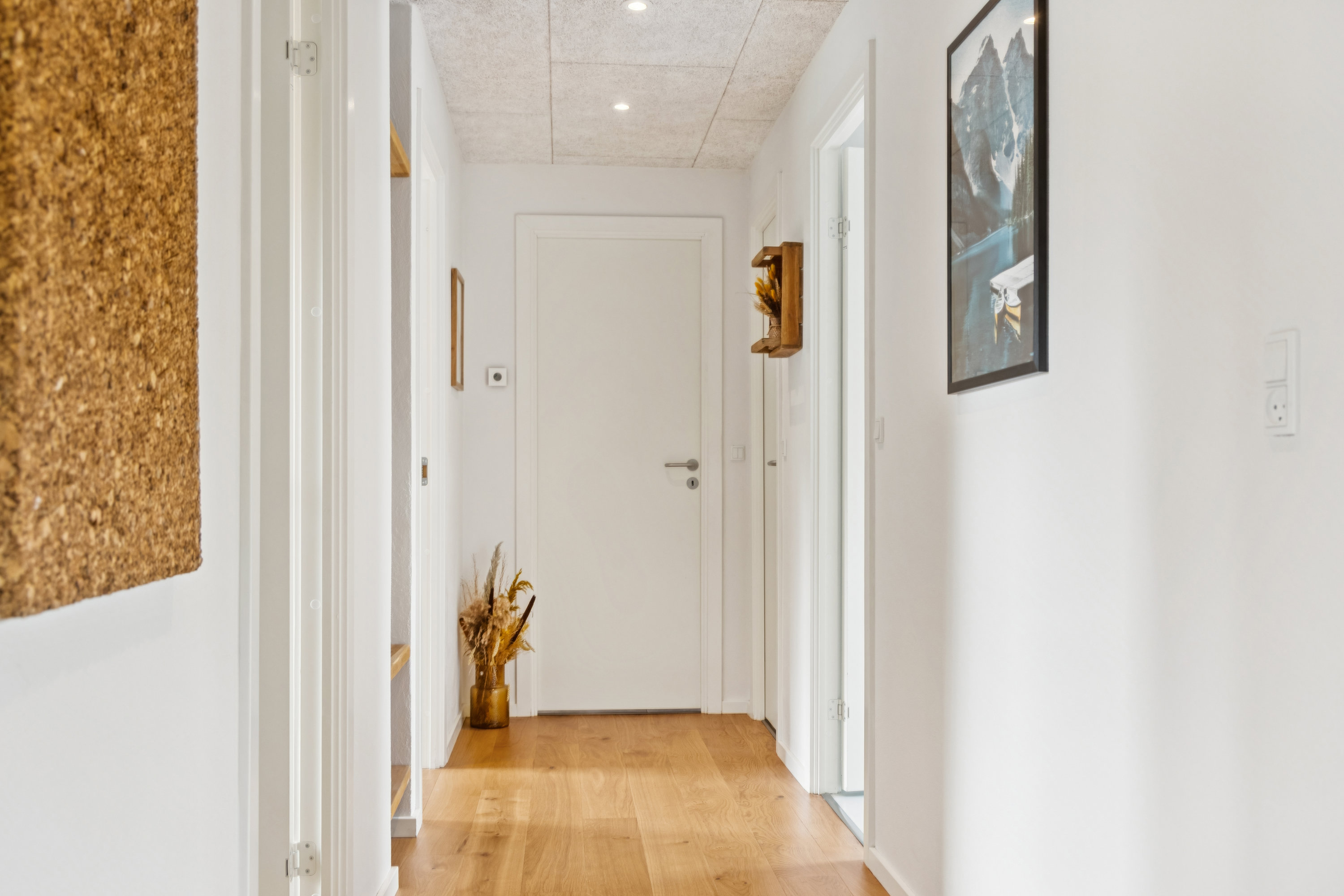 Fremhævet gang billede i fuldskærmstilstand. Billede af Tovesvej 34, Vejgaard, 9000 Aalborg