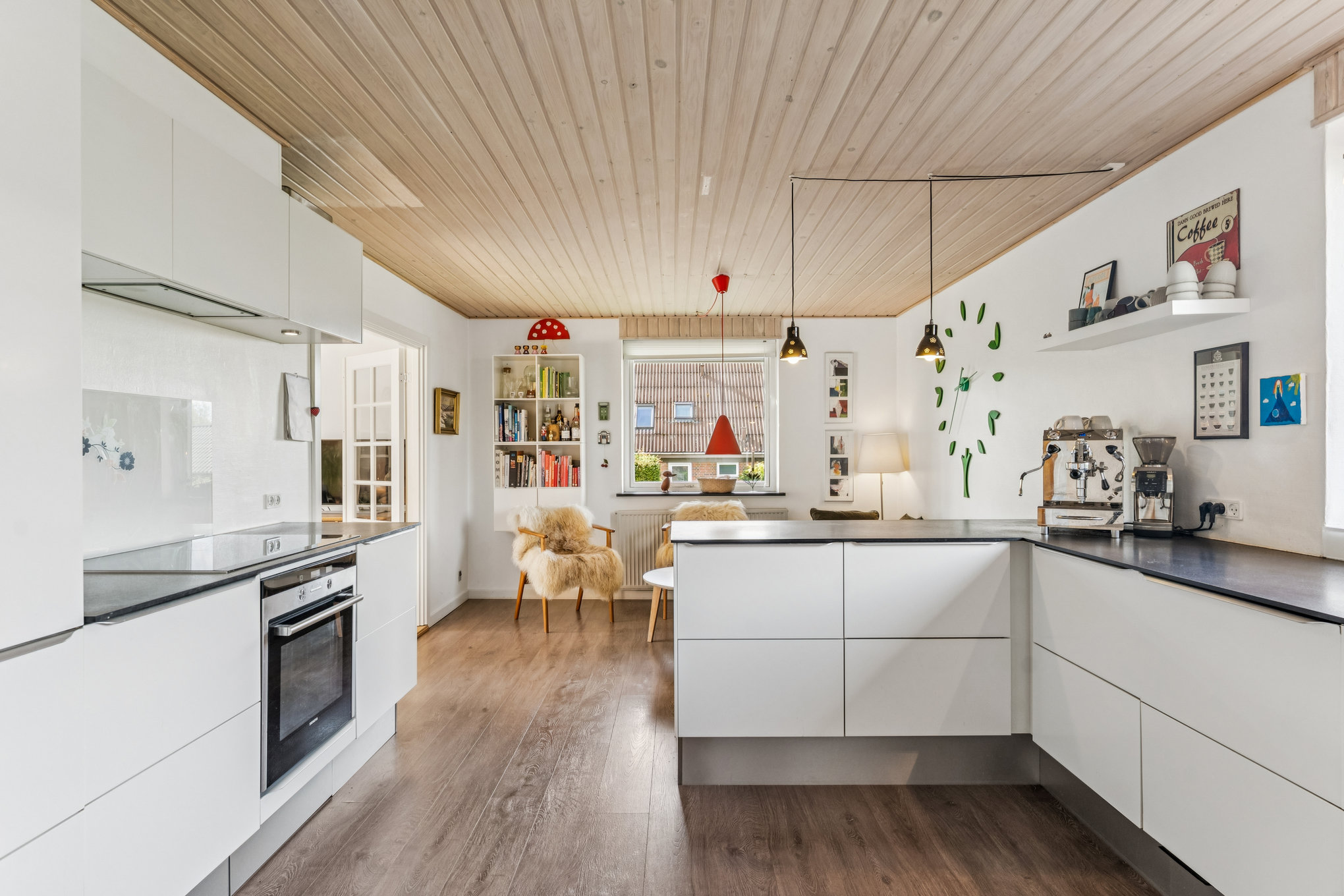 Fremhævet køkken billede i fuldskærmstilstand. Billede af Bjarkesvej 11, 8960 Randers SØ