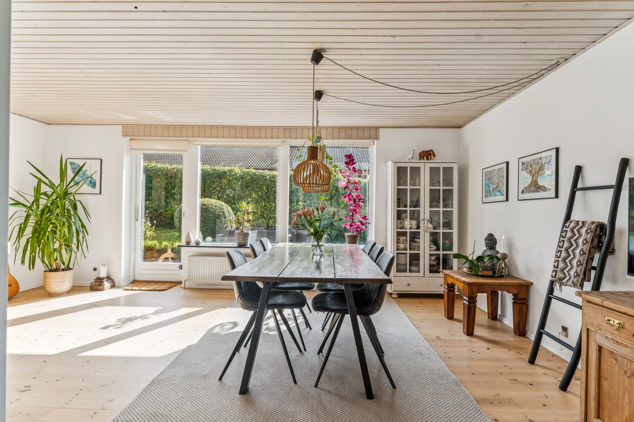 Fremhævet udestue billede i fuldskærmstilstand. Billede af Bjarkesvej 11, 8960 Randers SØ