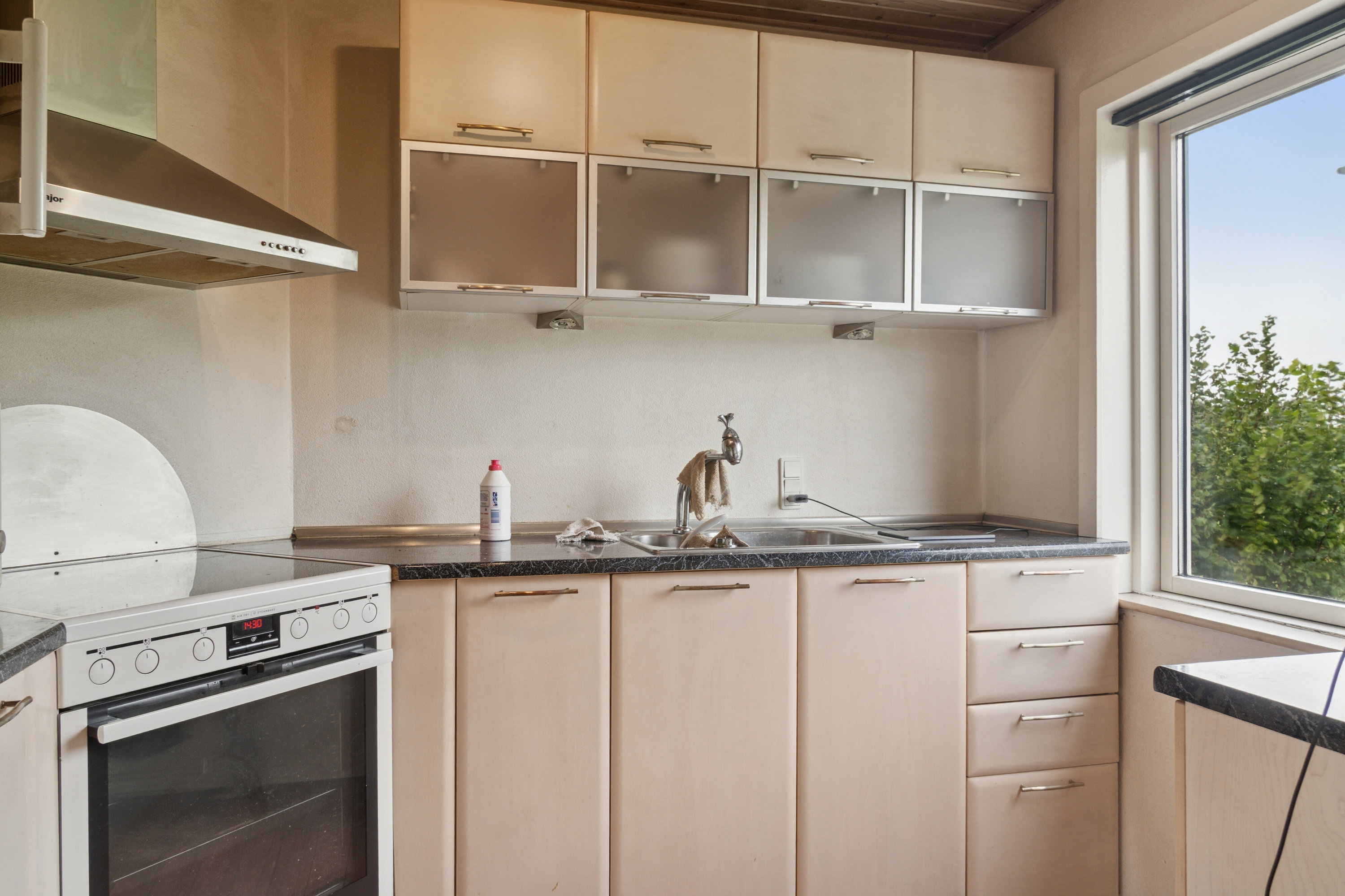 Fremhævet køkken billede i fuldskærmstilstand. Billede af Teglværksvej 51, Ølsted, 8723 Løsning