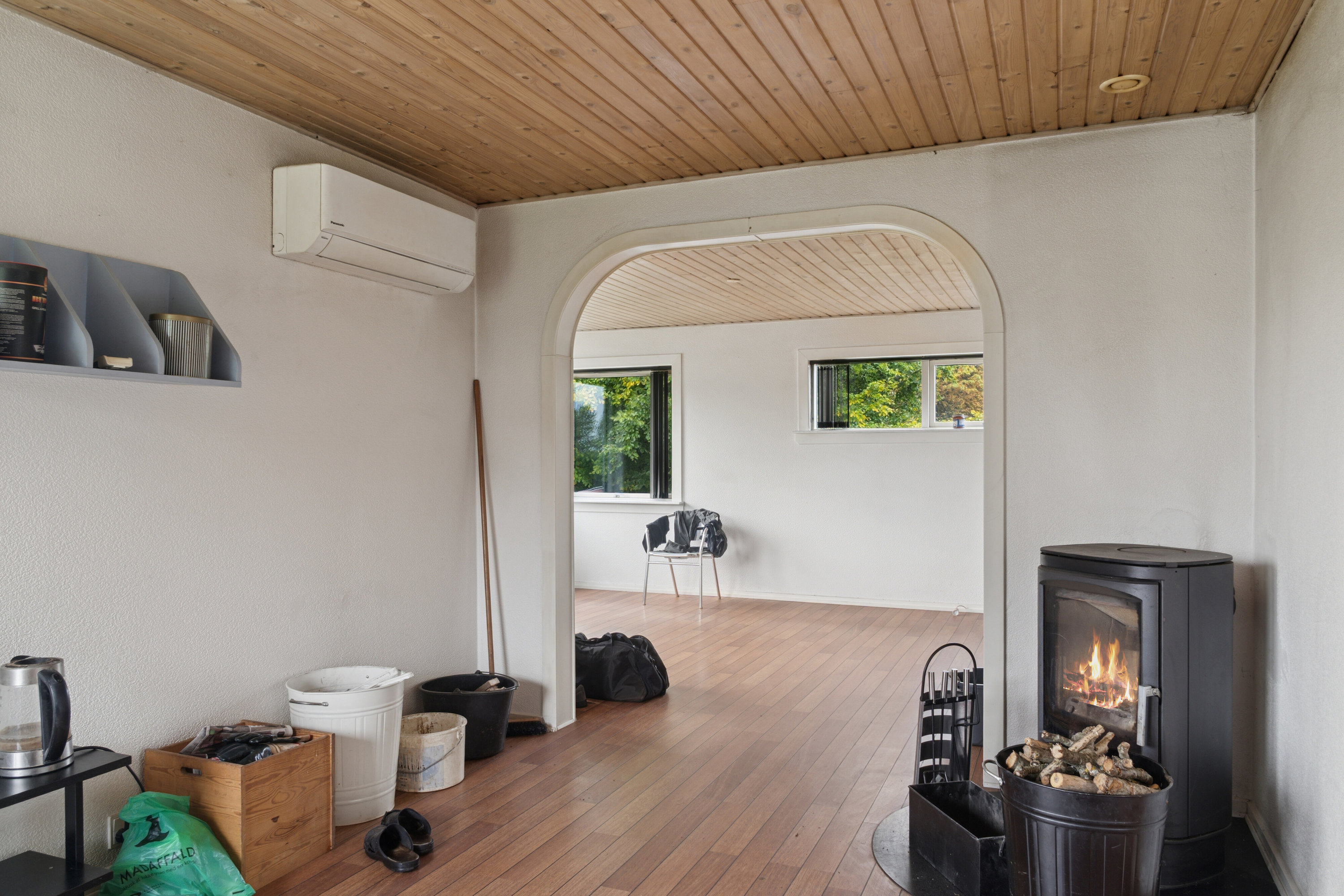 Fremhævet stue billede i fuldskærmstilstand. Billede af Teglværksvej 51, Ølsted, 8723 Løsning