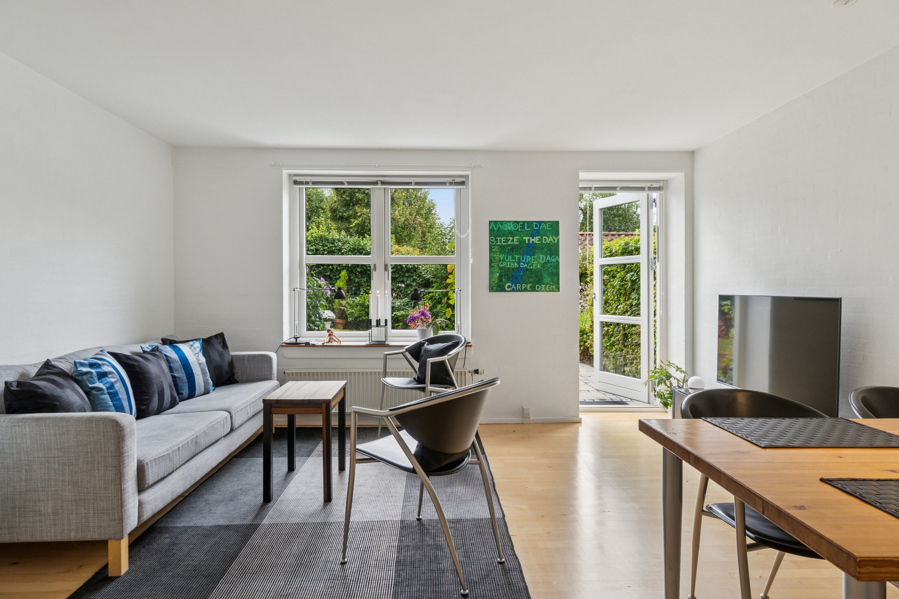 Fremhævet stue billede i fuldskærmstilstand. Billede af Høstvej 6H, 2800 Kongens Lyngby