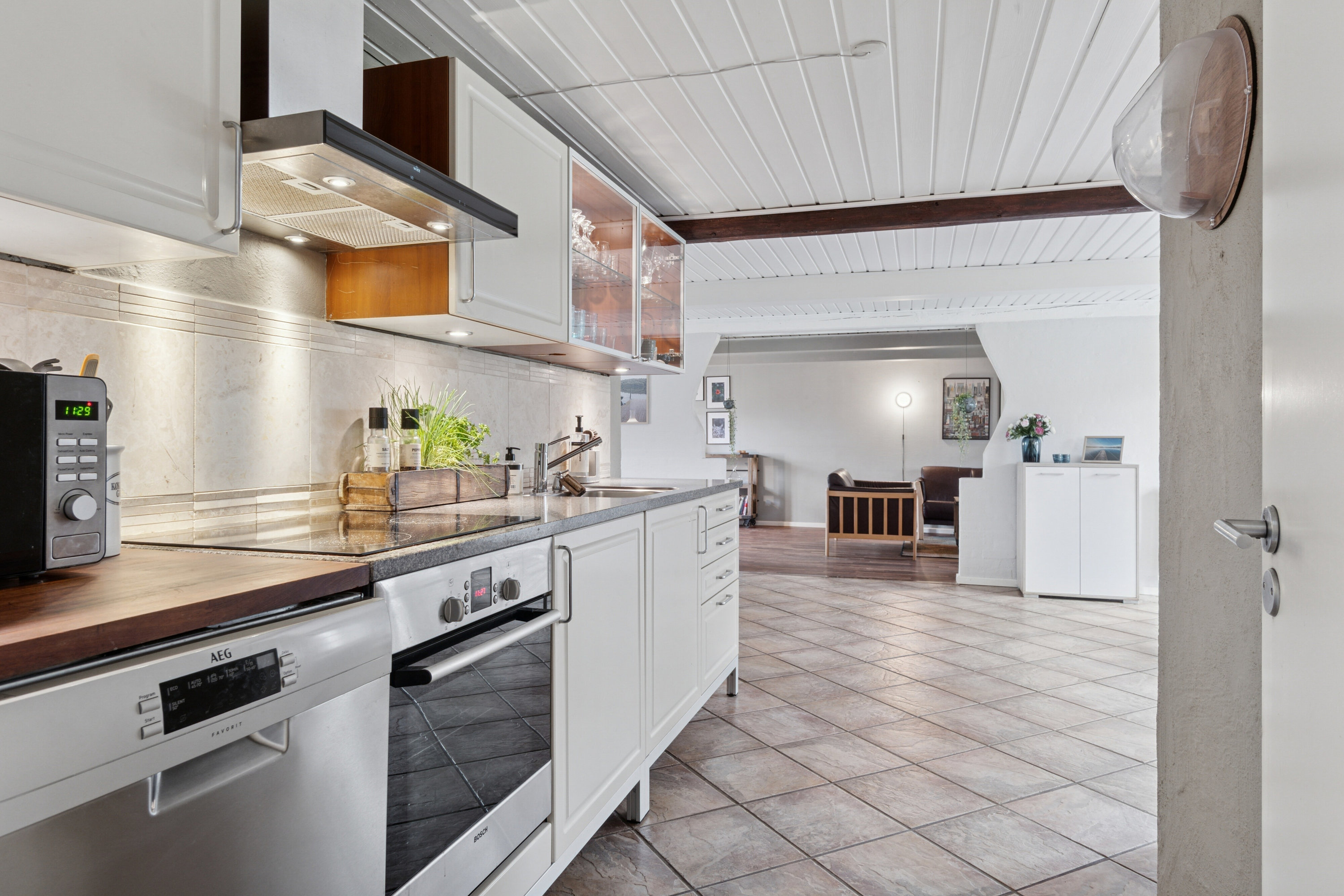 Fremhævet køkken billede i fuldskærmstilstand. Billede af Bødkersmindevej 9, Thorning, 8620 Kjellerup