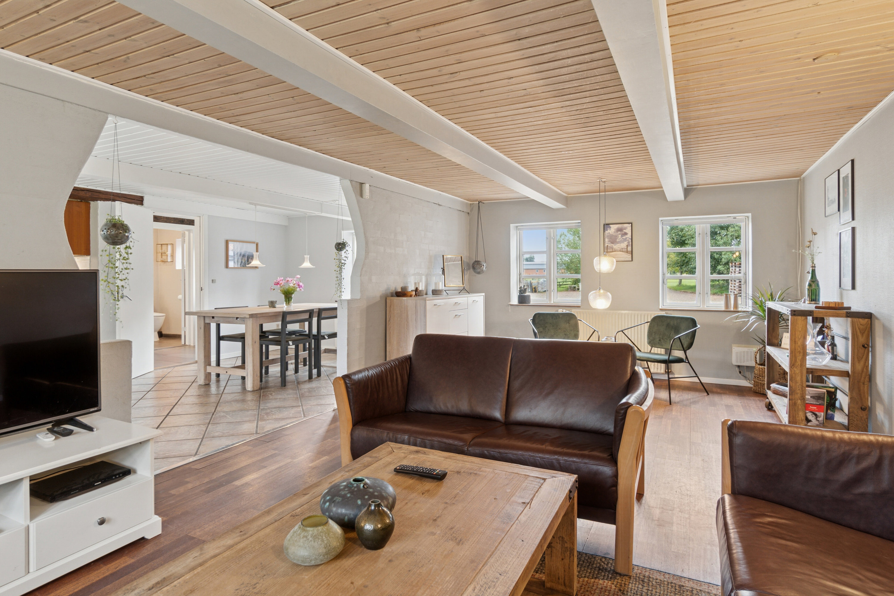 Miniaturebillede 2: stue. Billede af Bødkersmindevej 9, Thorning, 8620 Kjellerup