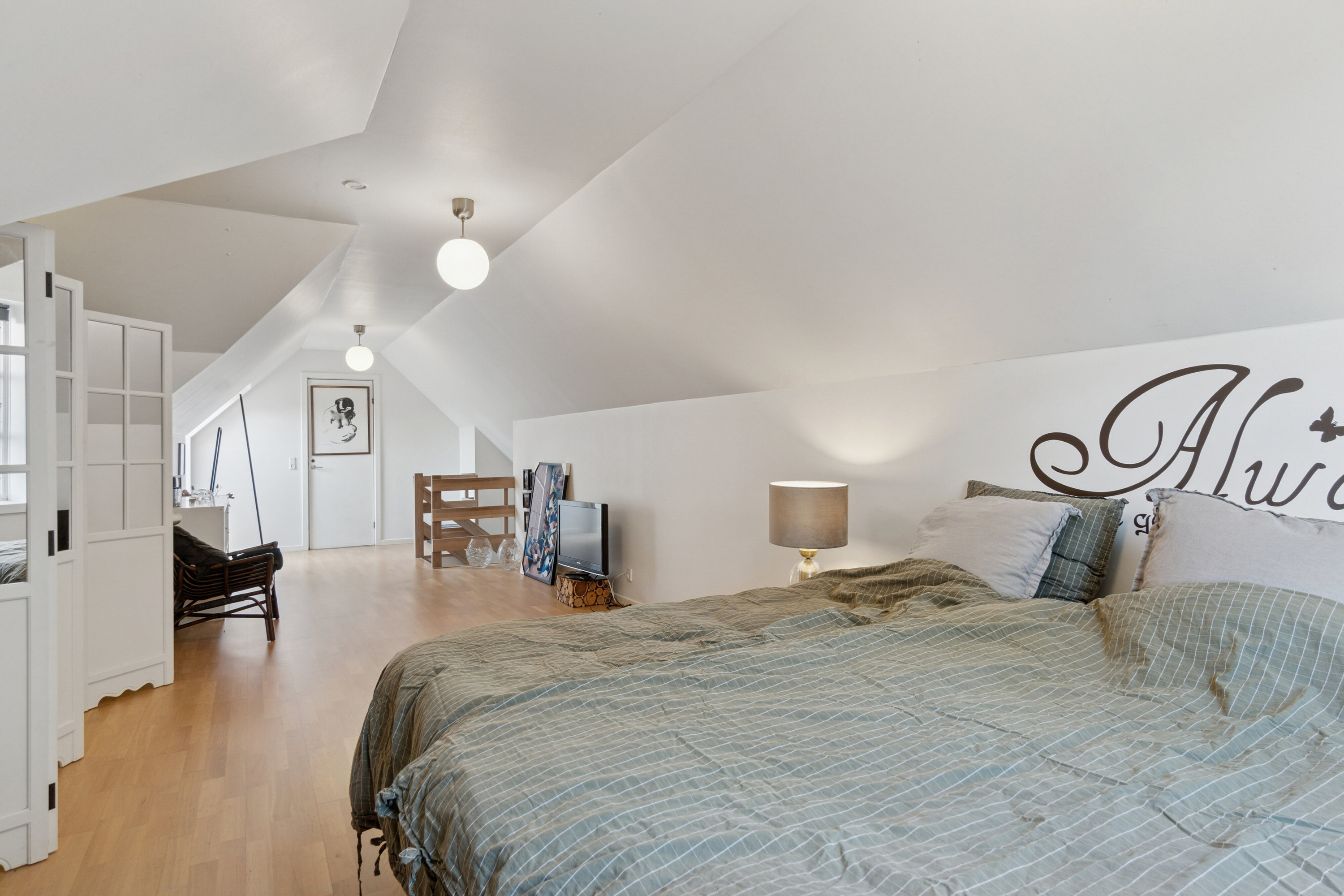 Fremhævet soveværelse billede i fuldskærmstilstand. Billede af Bødkersmindevej 9, Thorning, 8620 Kjellerup