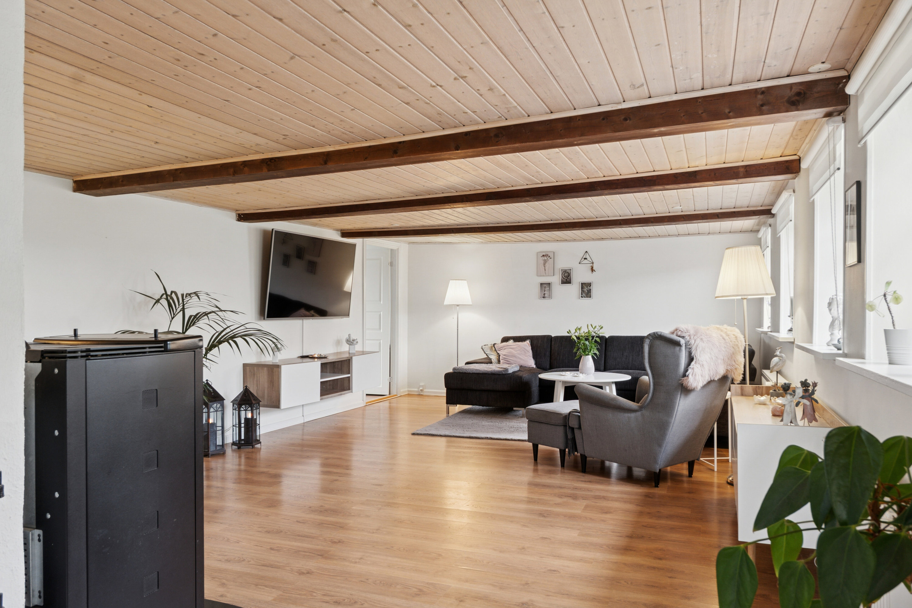 Fremhævet stue billede i fuldskærmstilstand. Billede af Vesterskovvej 9, Bårse, 4750 Lundby