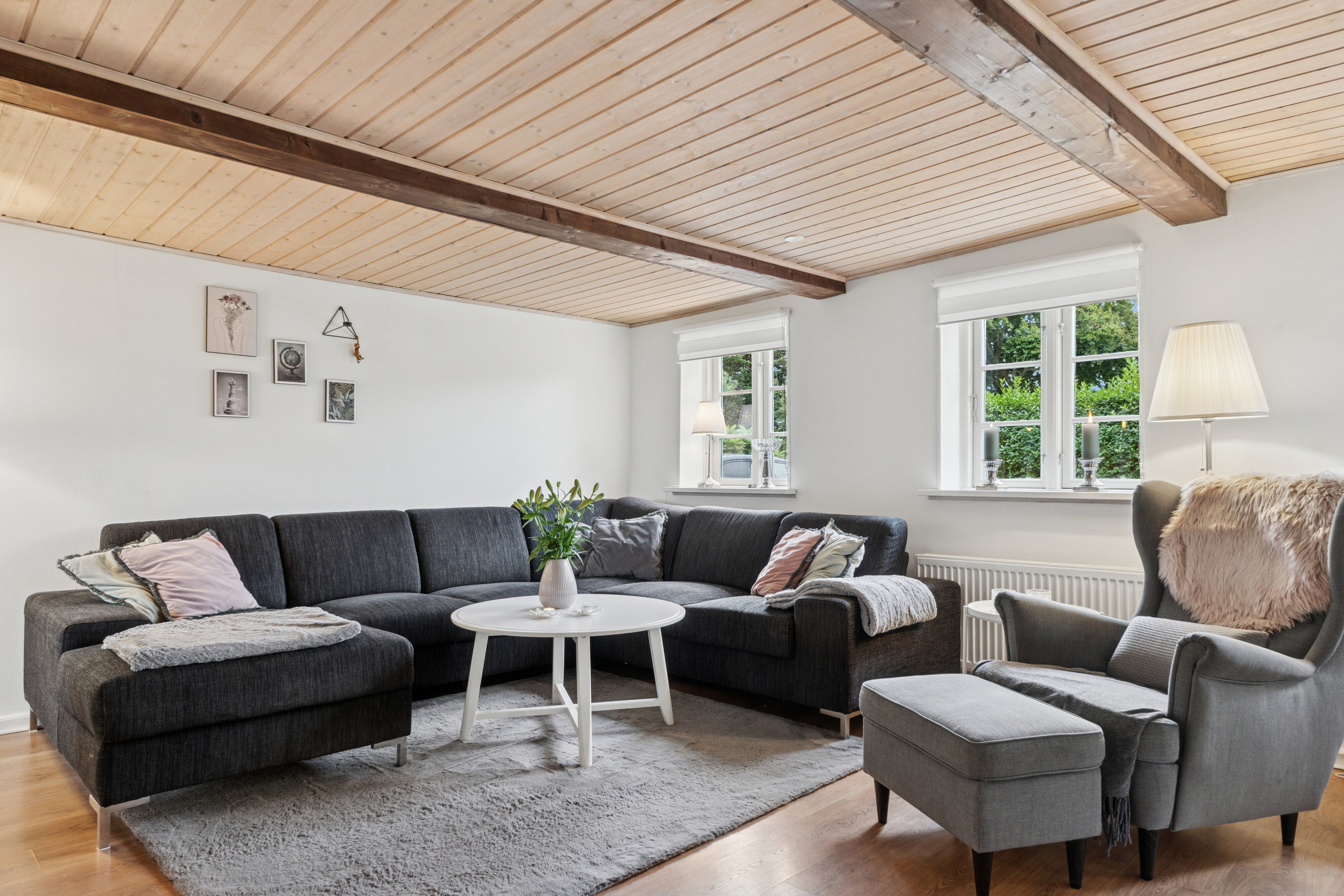 Fremhævet stue billede i fuldskærmstilstand. Billede af Vesterskovvej 9, Bårse, 4750 Lundby