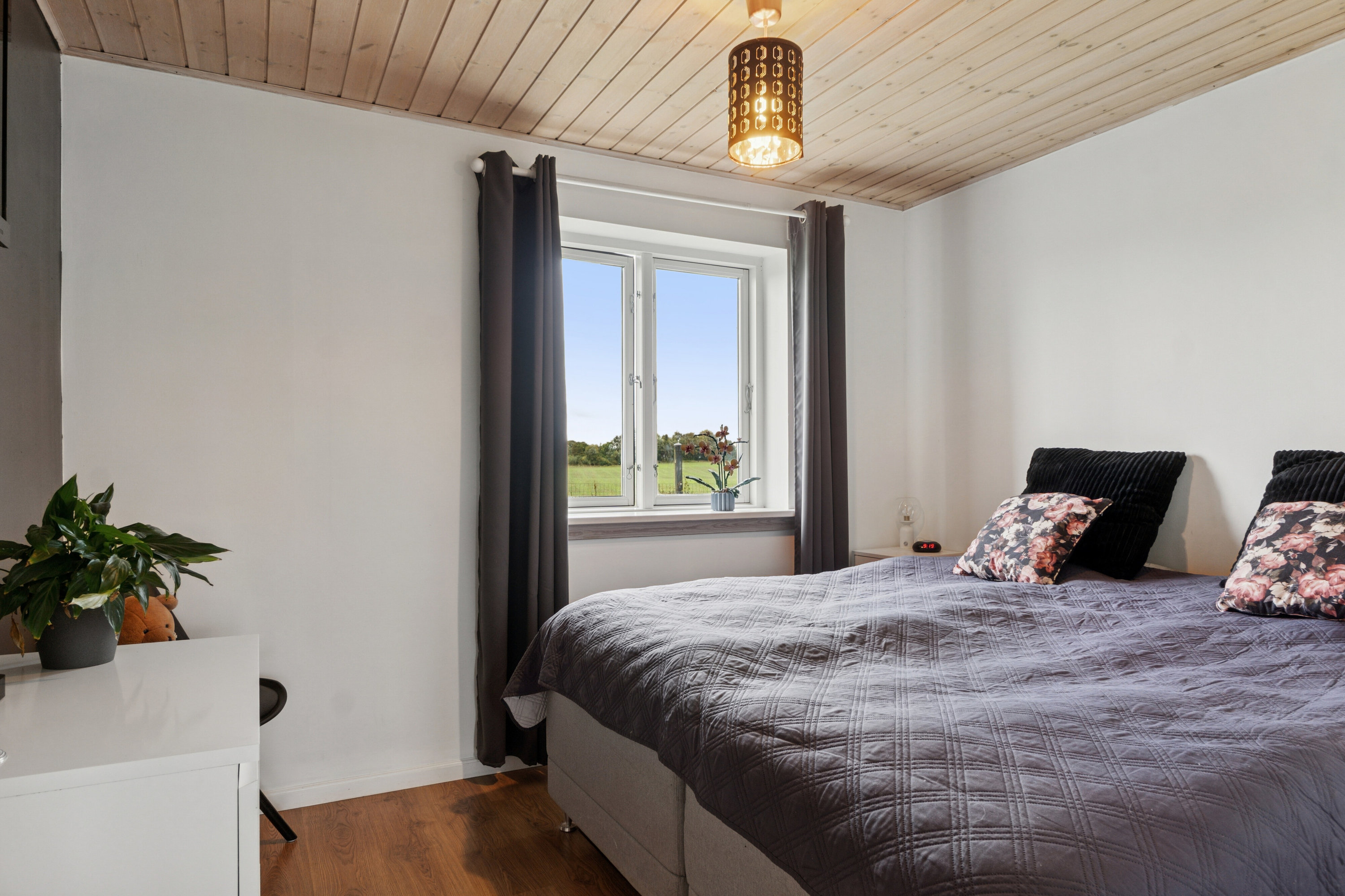 Fremhævet soveværelse billede i fuldskærmstilstand. Billede af Vesterskovvej 9, Bårse, 4750 Lundby