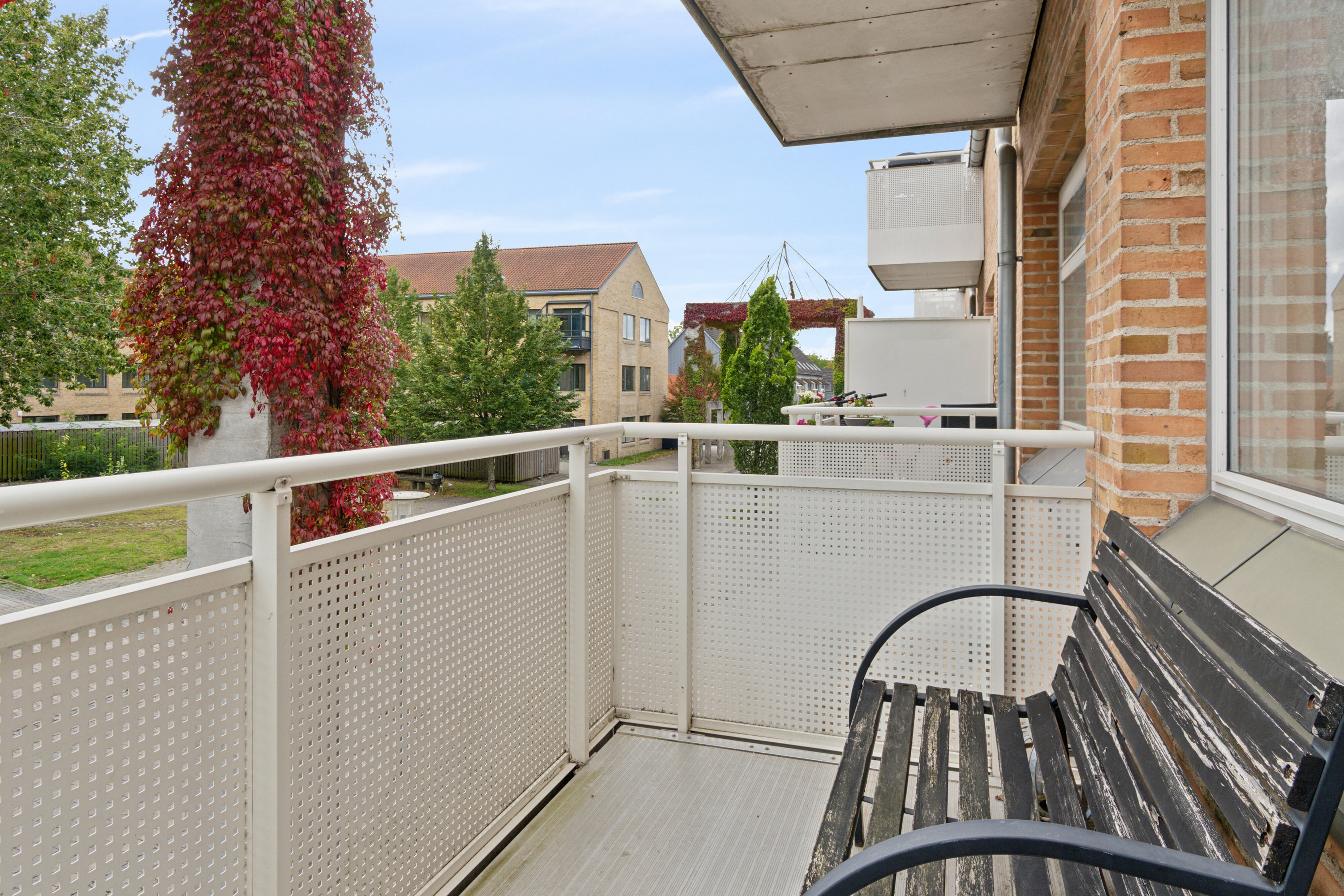 Fremhævet altan billede i fuldskærmstilstand. Billede af Egeskoven 240, 1., 2600 Glostrup