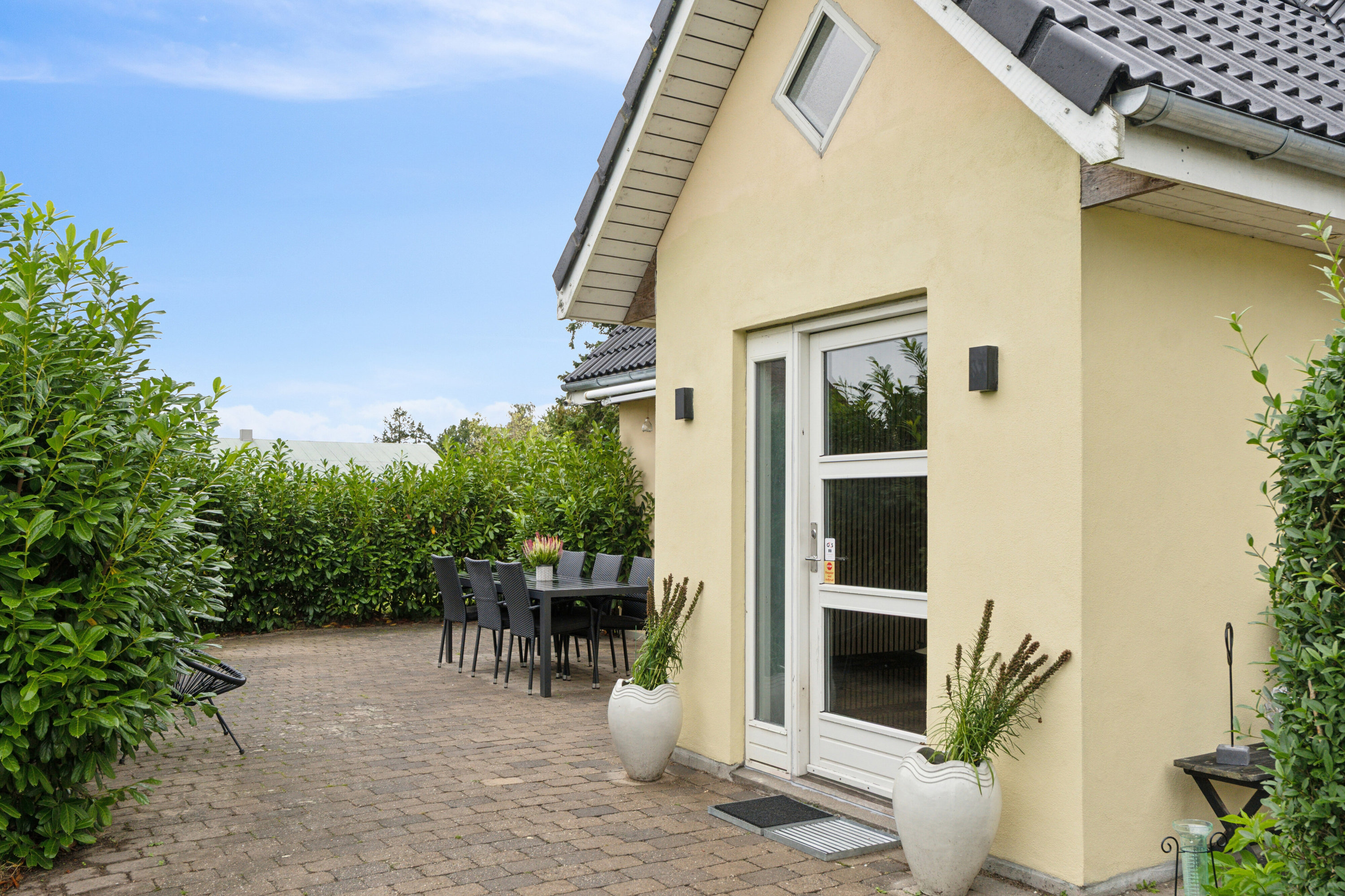 Miniaturebillede 2: terrasse. Billede af Vesterskovvej 9, Bårse, 4750 Lundby