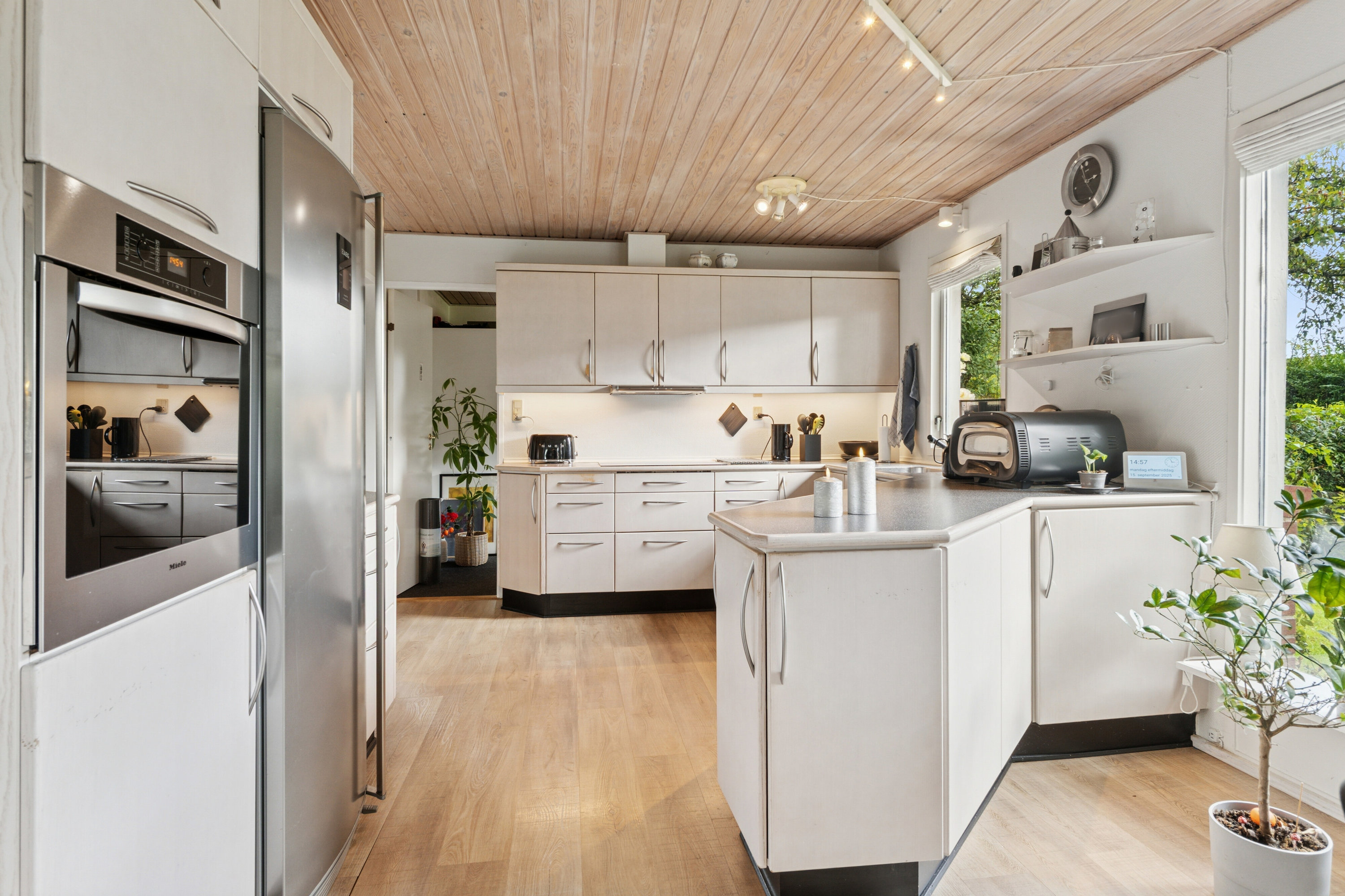 Fremhævet køkken billede i fuldskærmstilstand. Billede af Eskærvej 4, 9800 Hjørring