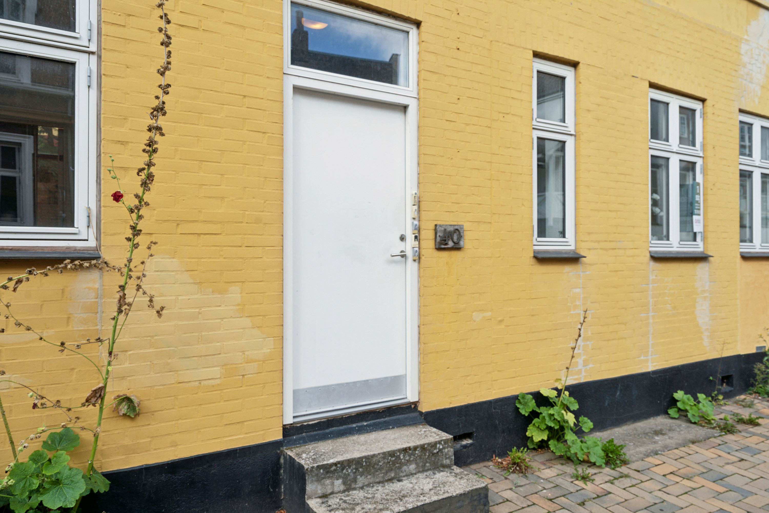 Fremhævet udendørs billede i fuldskærmstilstand. Billede af Nedergade 40, 1. tv., 5000 Odense C