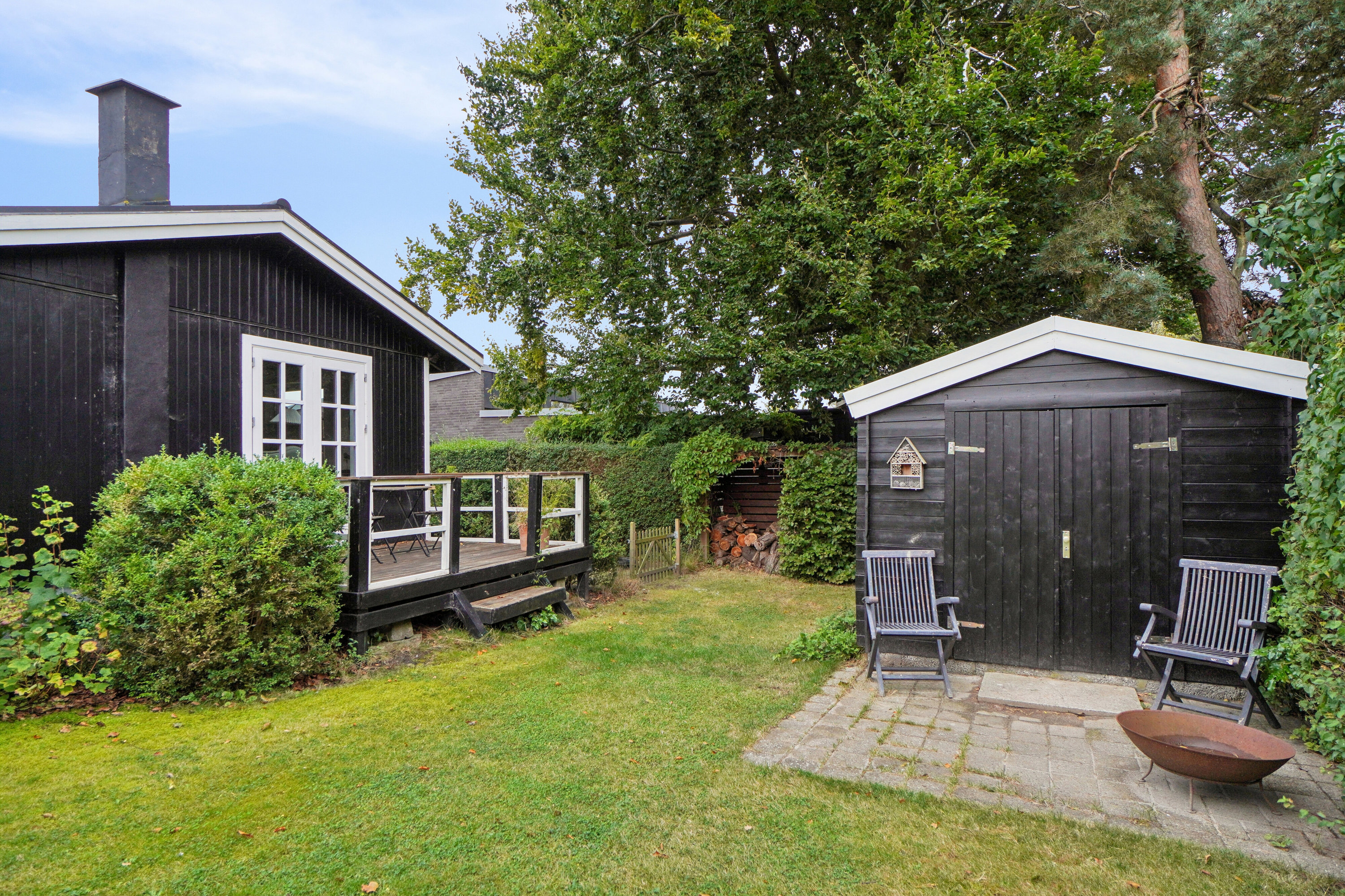 Fremhævet set fra haven billede i fuldskærmstilstand. Billede af Bakkeager 45, 4040 Jyllinge