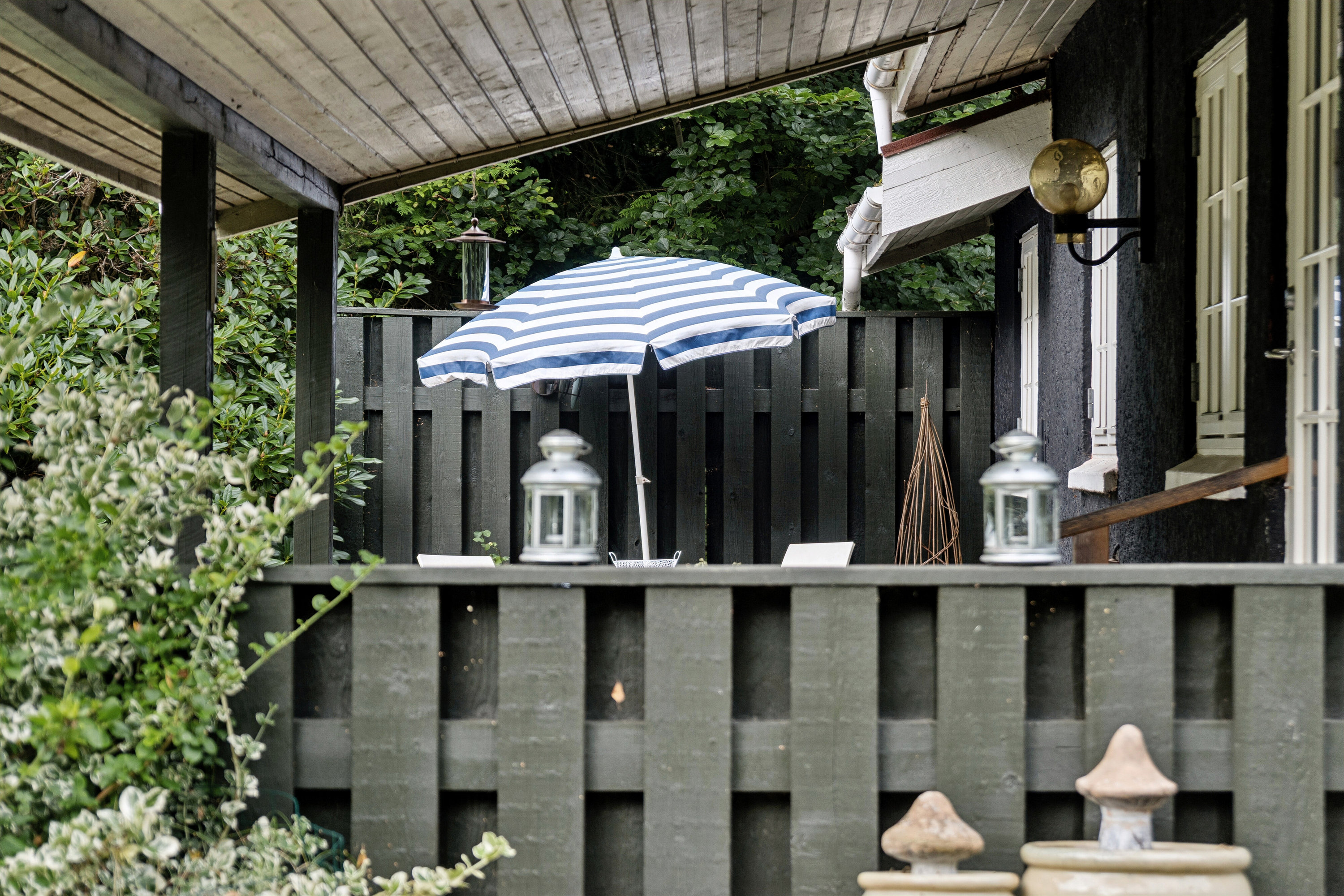 Fremhævet overdækket terrasse billede i fuldskærmstilstand. Billede af Elvervangen 15, 4500 Nykøbing Sj