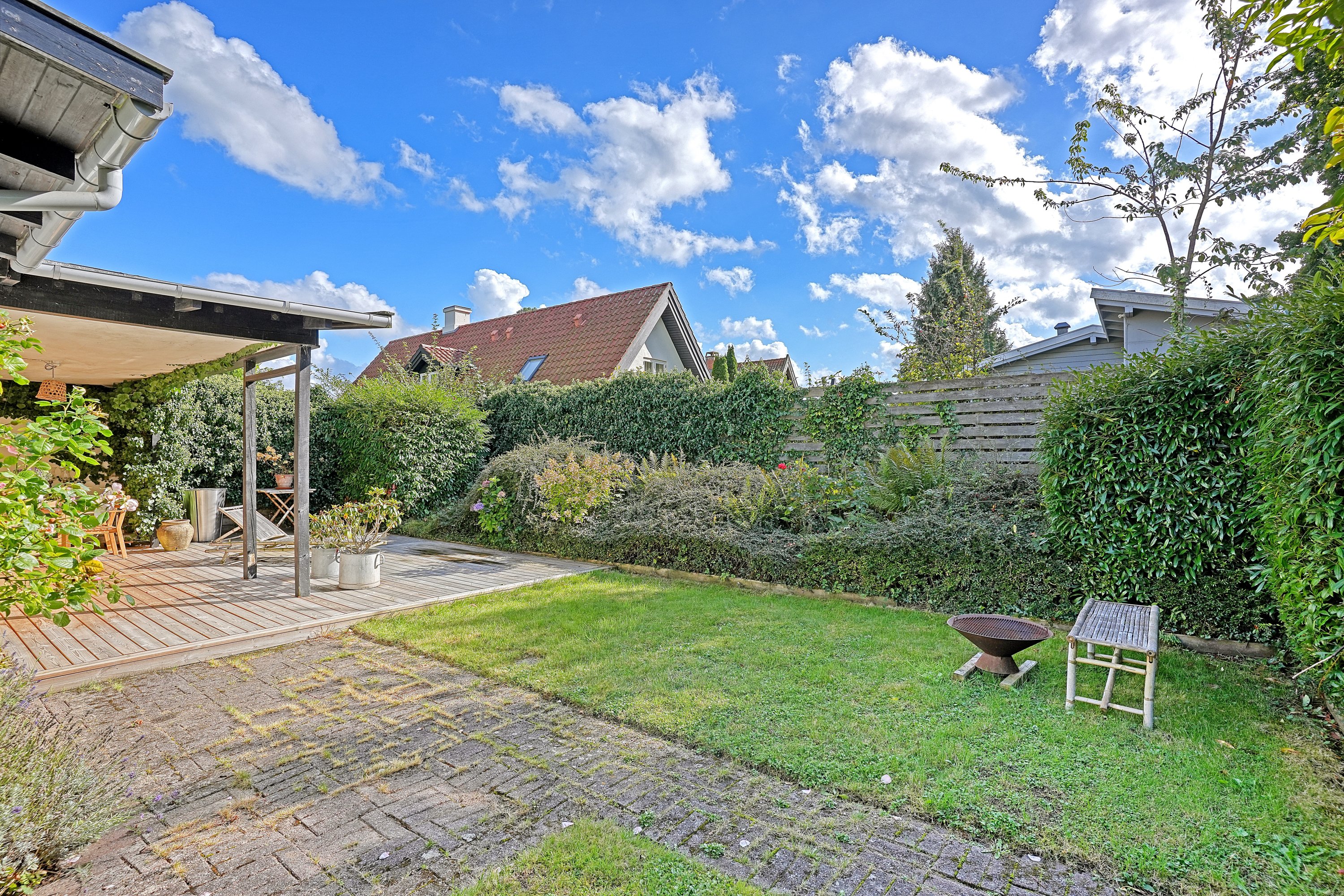 Fremhævet terrasse billede i fuldskærmstilstand. Billede af Granvænget 7B, 3100 Hornbæk