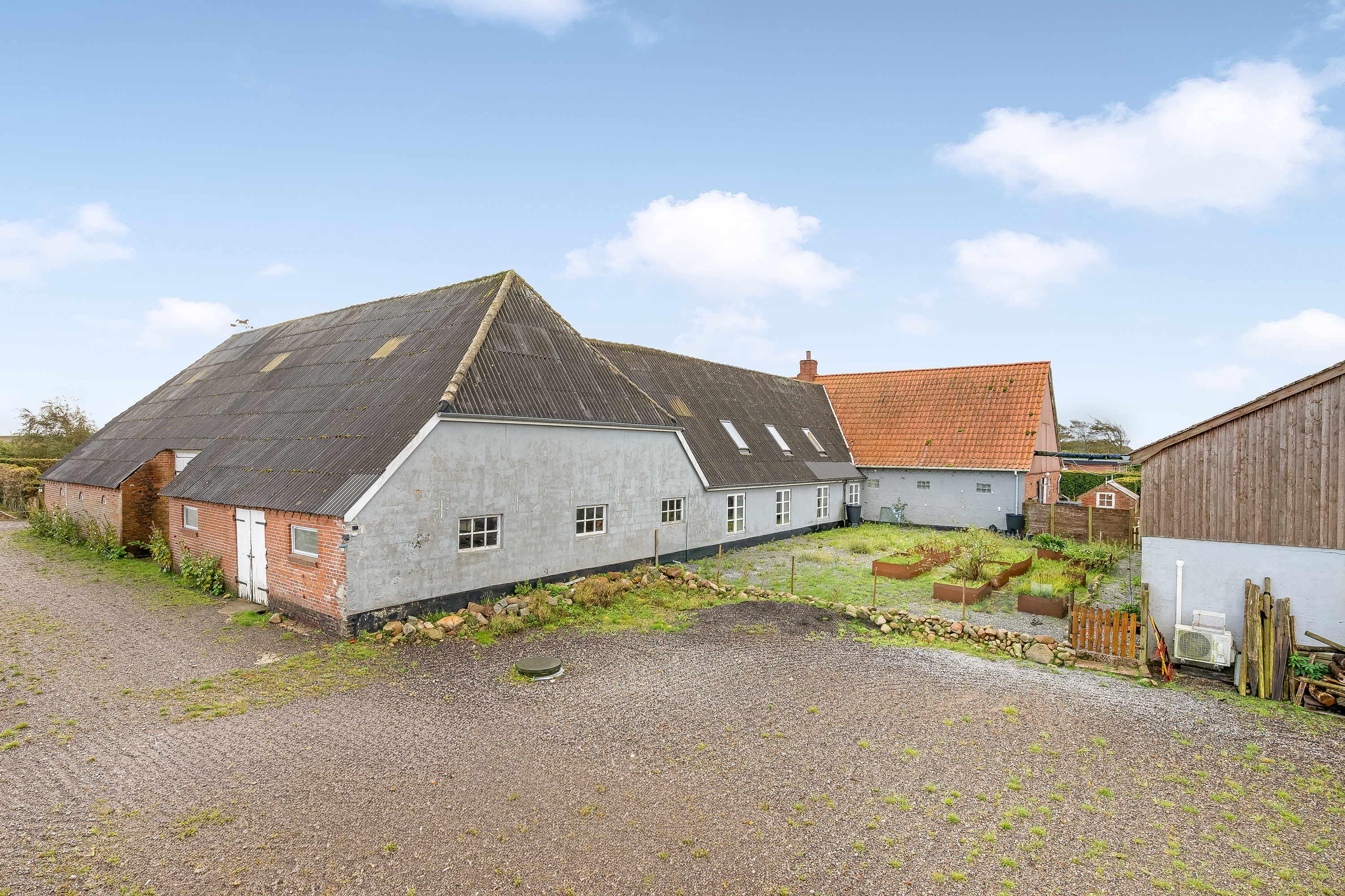 Fremhævet facade billede i fuldskærmstilstand. Billede af Højervej 15, V Gammelby, 6280 Højer