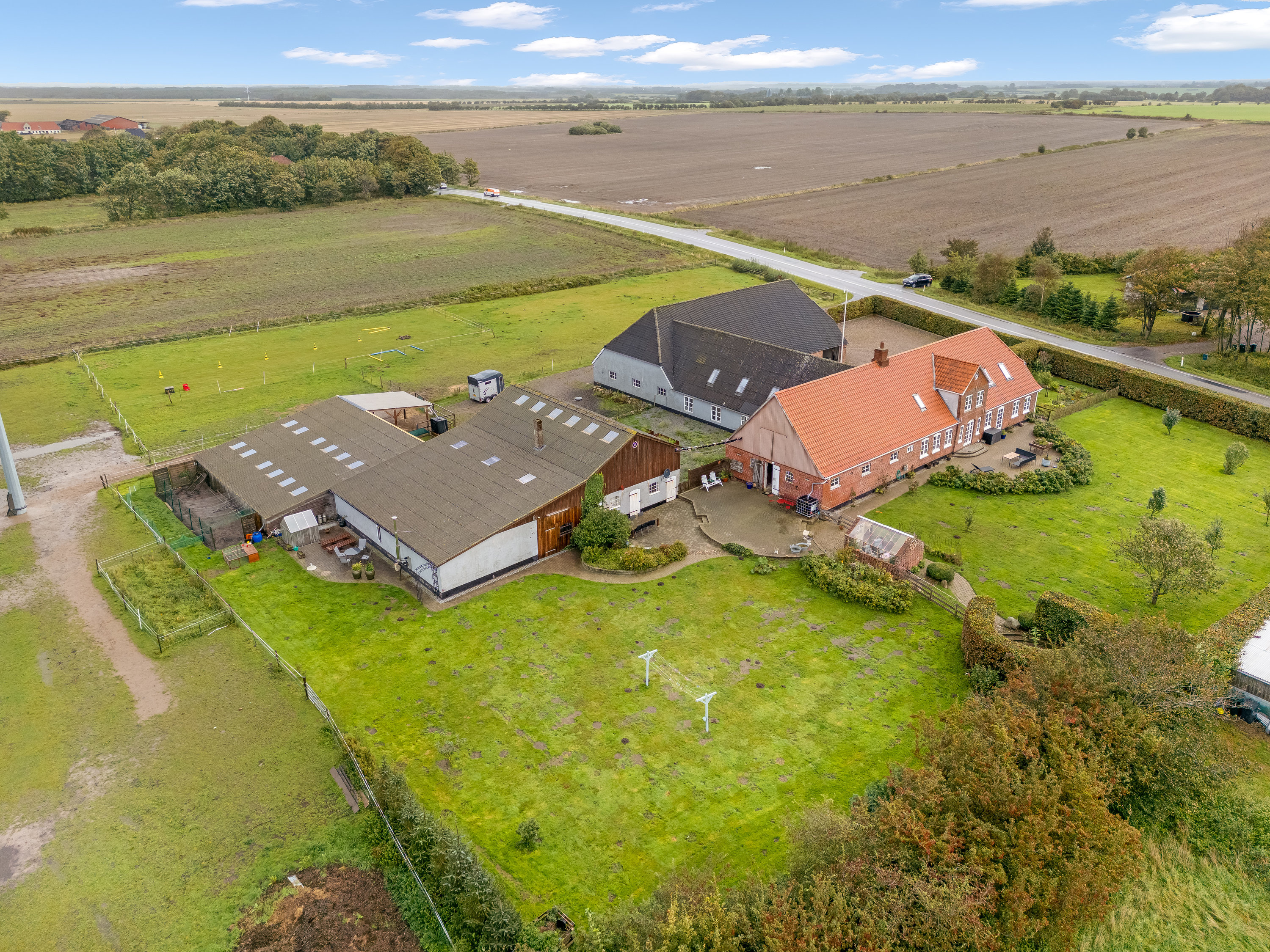 Fremhævet andet billede i fuldskærmstilstand. Billede af Højervej 15, V Gammelby, 6280 Højer