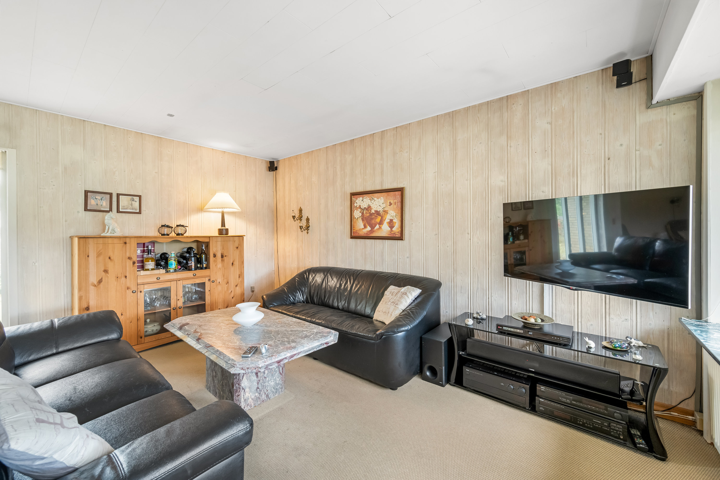 Fremhævet stue billede i fuldskærmstilstand. Billede af Rosenvej 134, 6880 Tarm