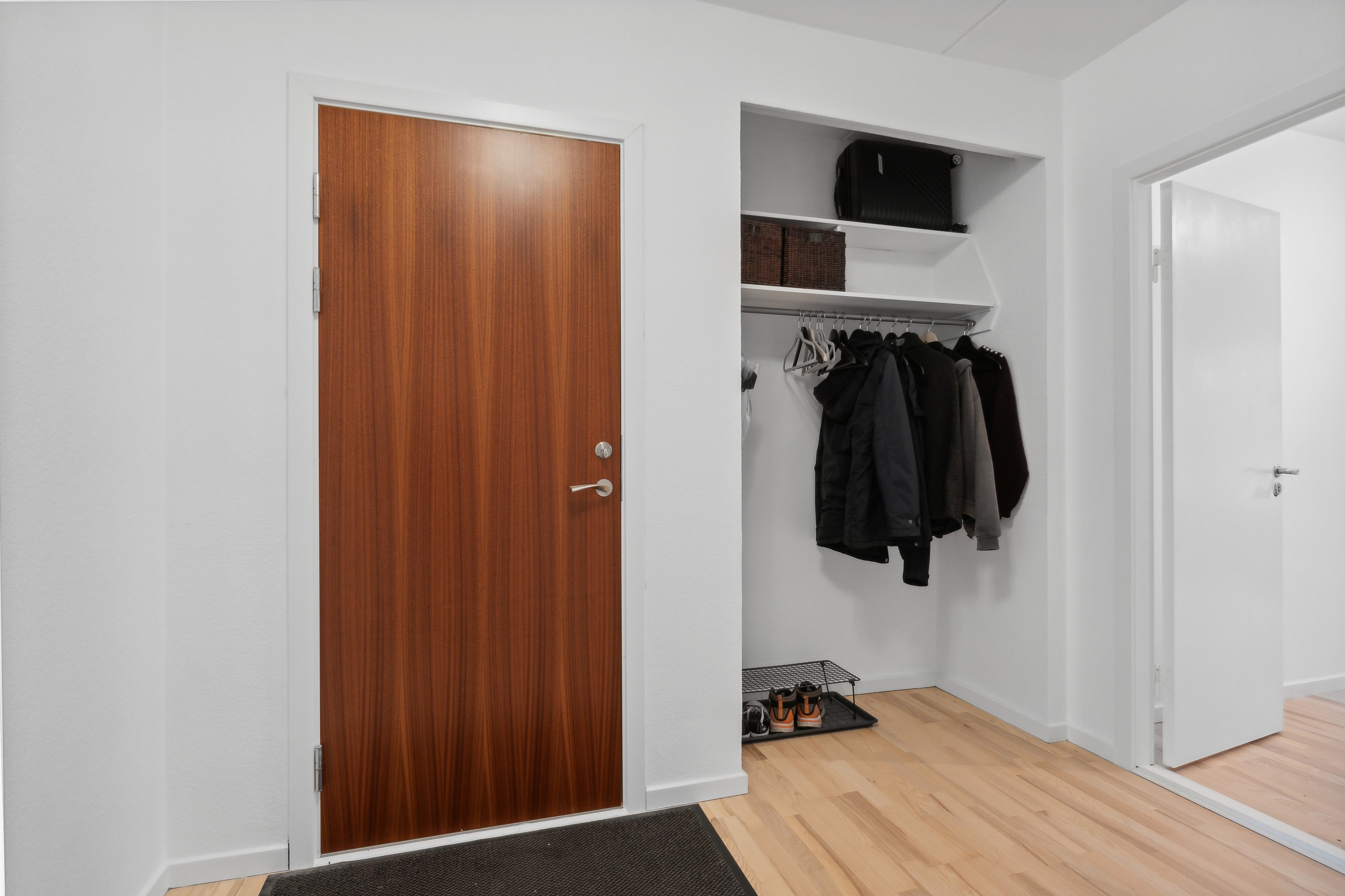 Fremhævet entré billede i fuldskærmstilstand. Billede af Årestrupsvej 16, 2. th., 9000 Aalborg