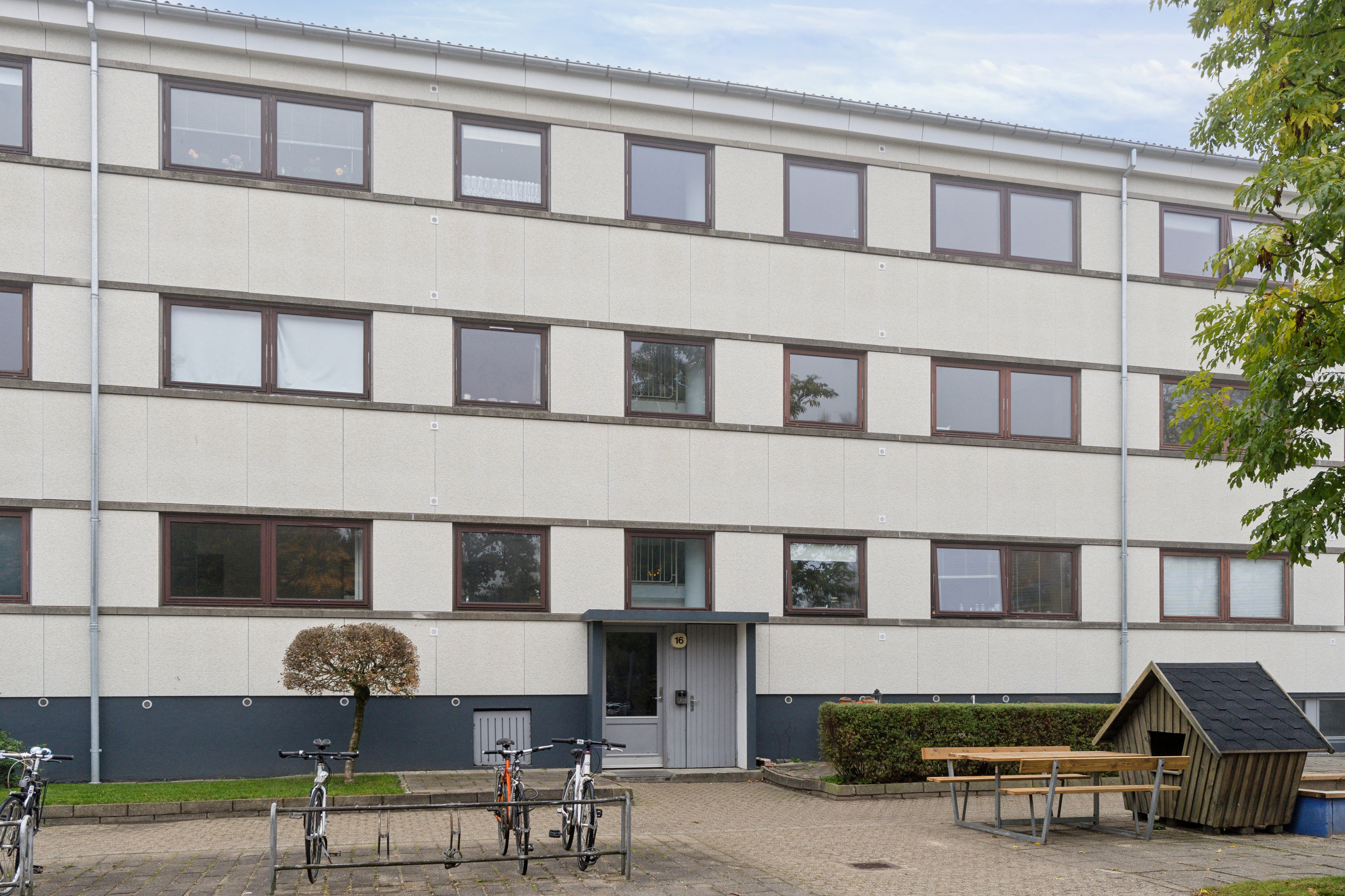 Fremhævet ejendommen billede i fuldskærmstilstand. Billede af Årestrupsvej 16, 2. th., 9000 Aalborg