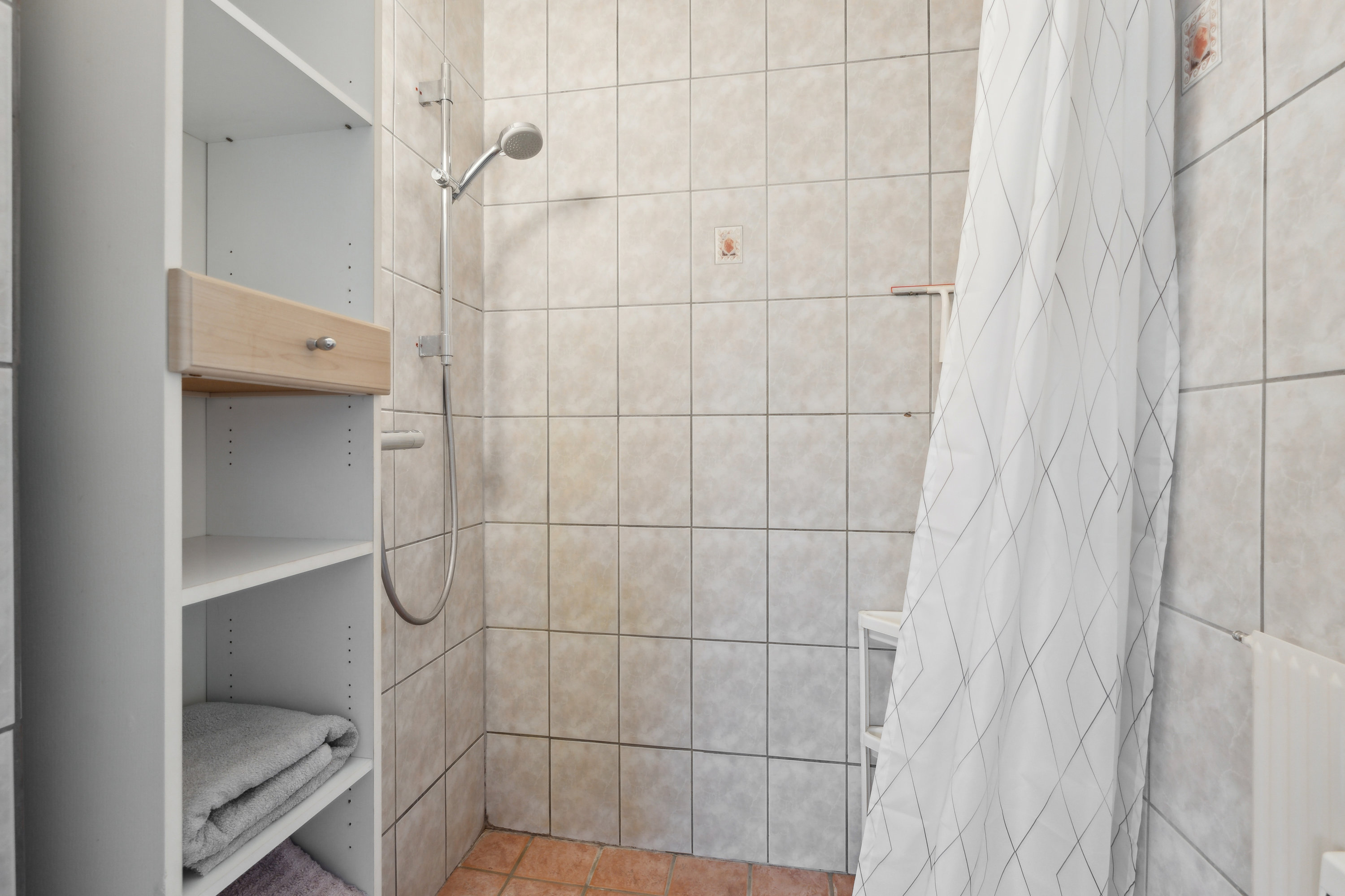 Fremhævet badeværelse billede i fuldskærmstilstand. Billede af Årestrupsvej 16, 2. th., 9000 Aalborg