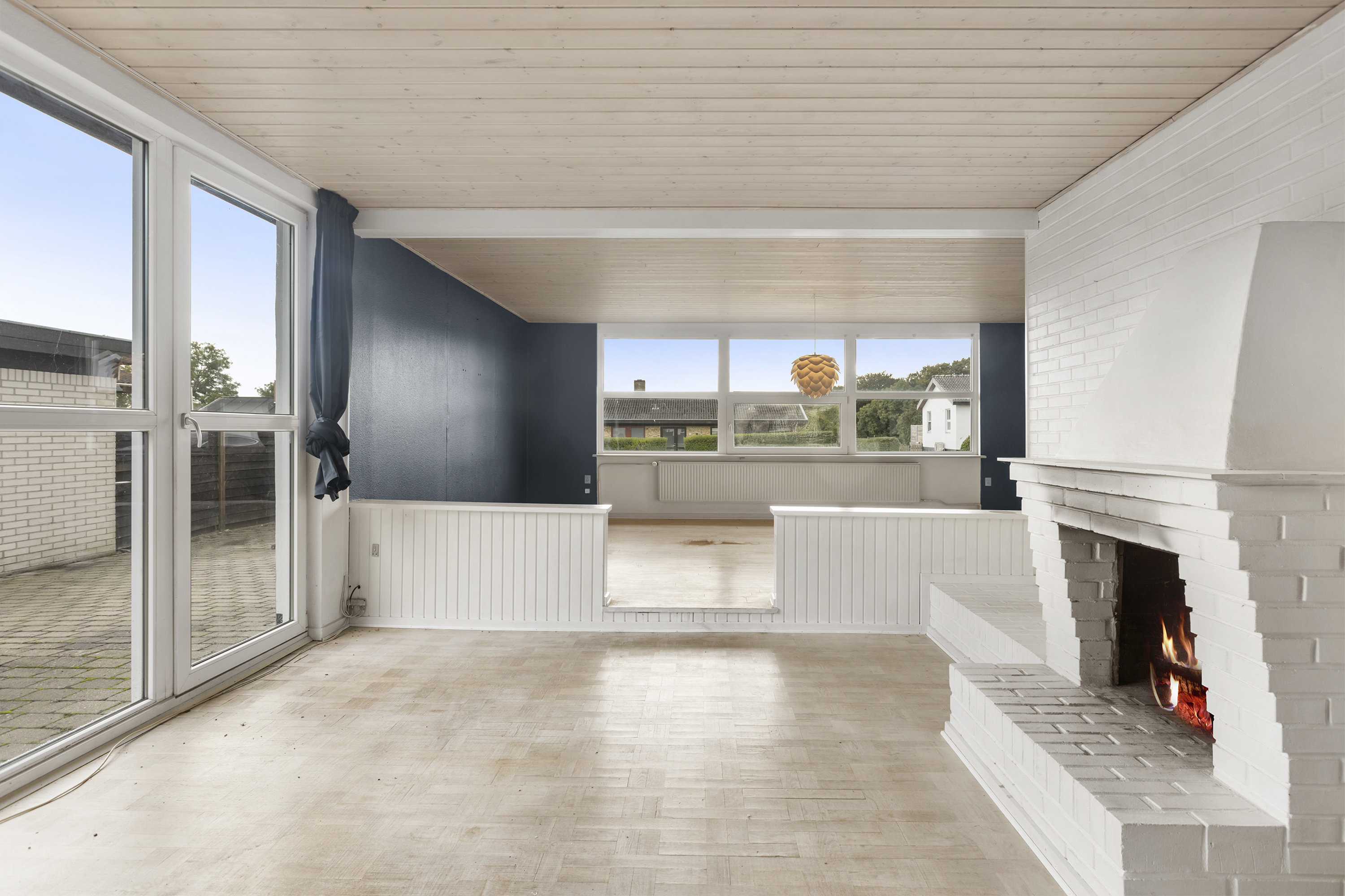 Fremhævet stue billede i fuldskærmstilstand. Billede af Nøddevænget 12, Haldbjerg, 9900 Frederikshavn